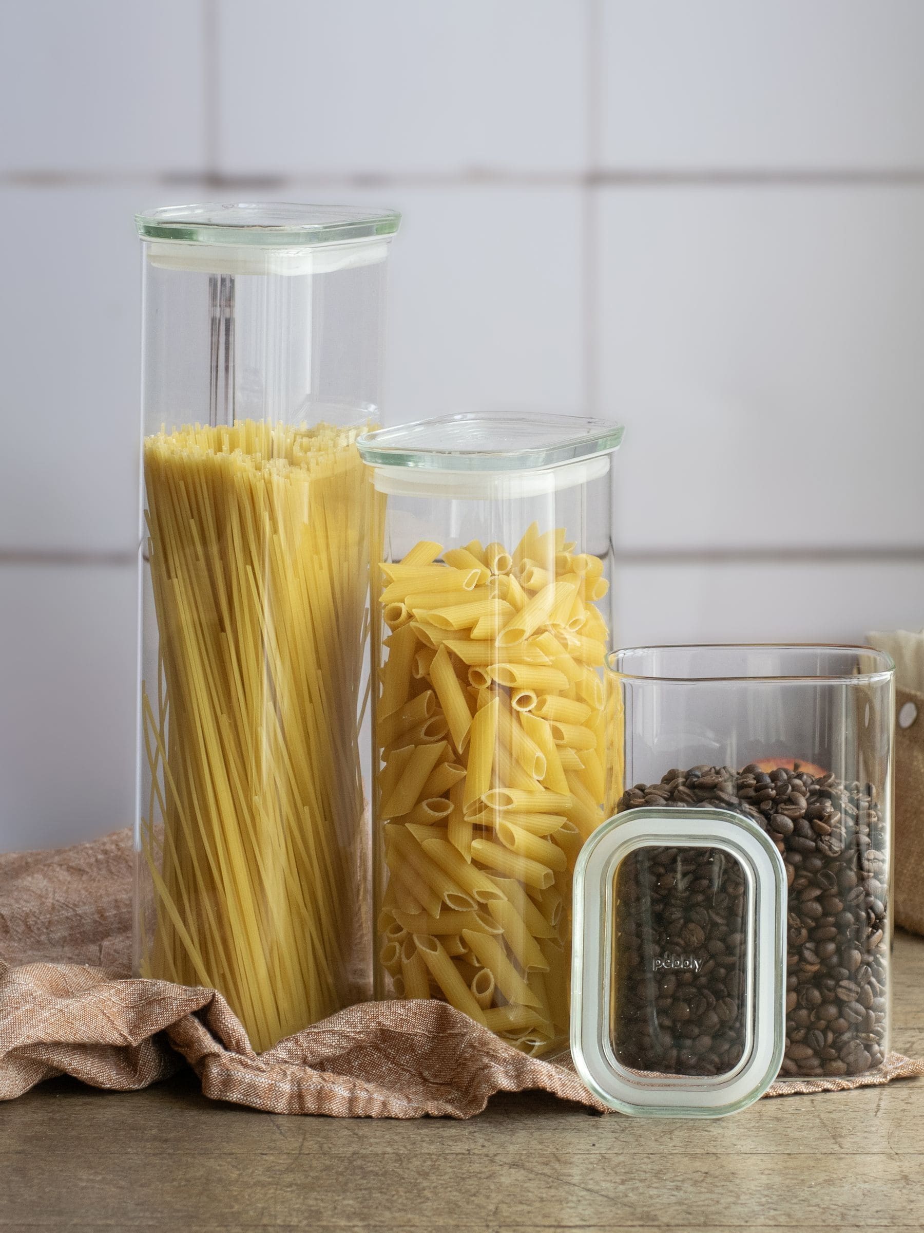 Pebbly glass storage container with lid 1.8L - British product
