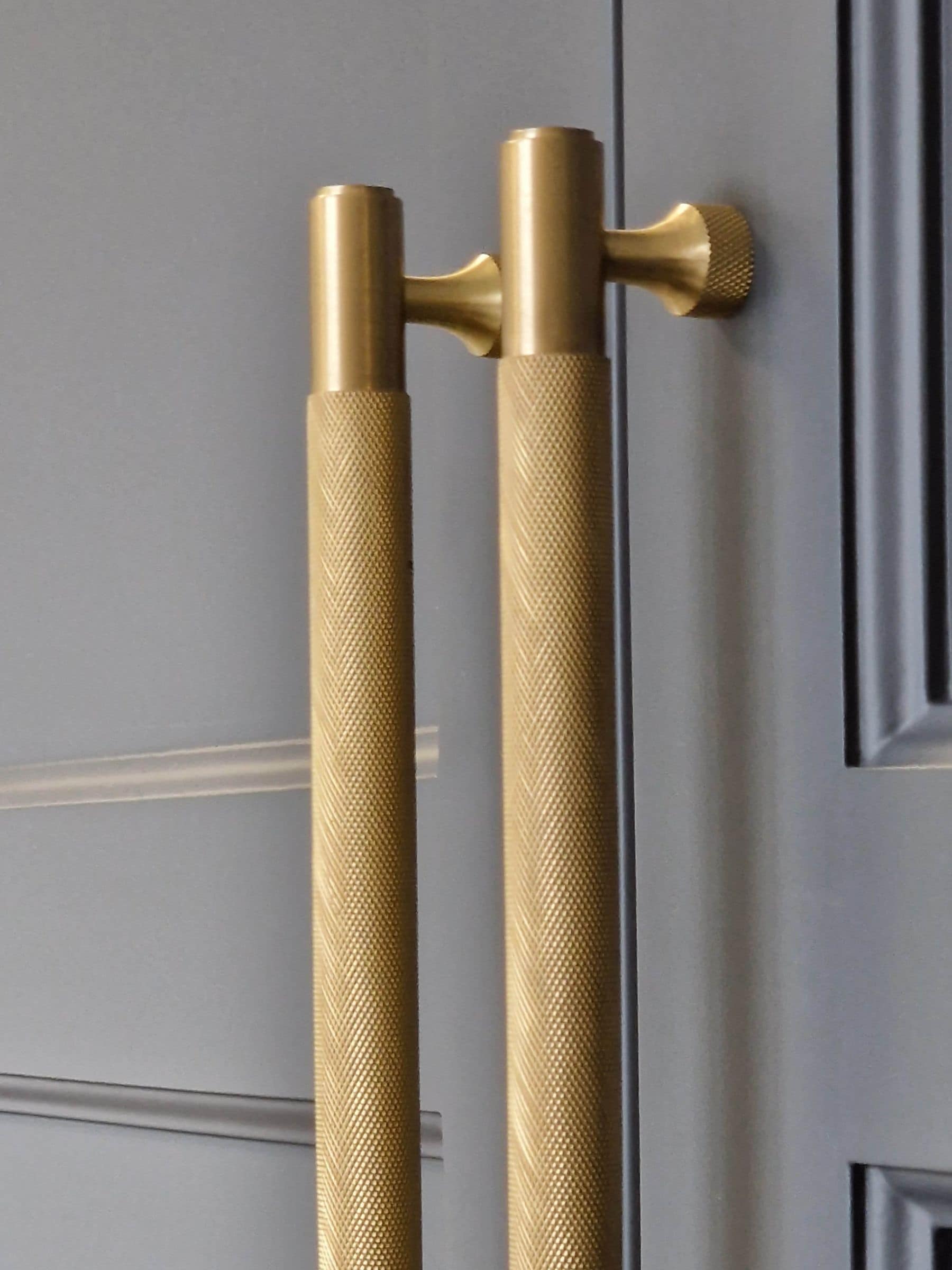Pushka Home gold knurled cabinet bar handle 320mm - British product