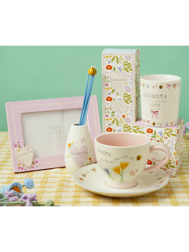 Widdop floral teacup and saucer set with grandma message 16cm - British product