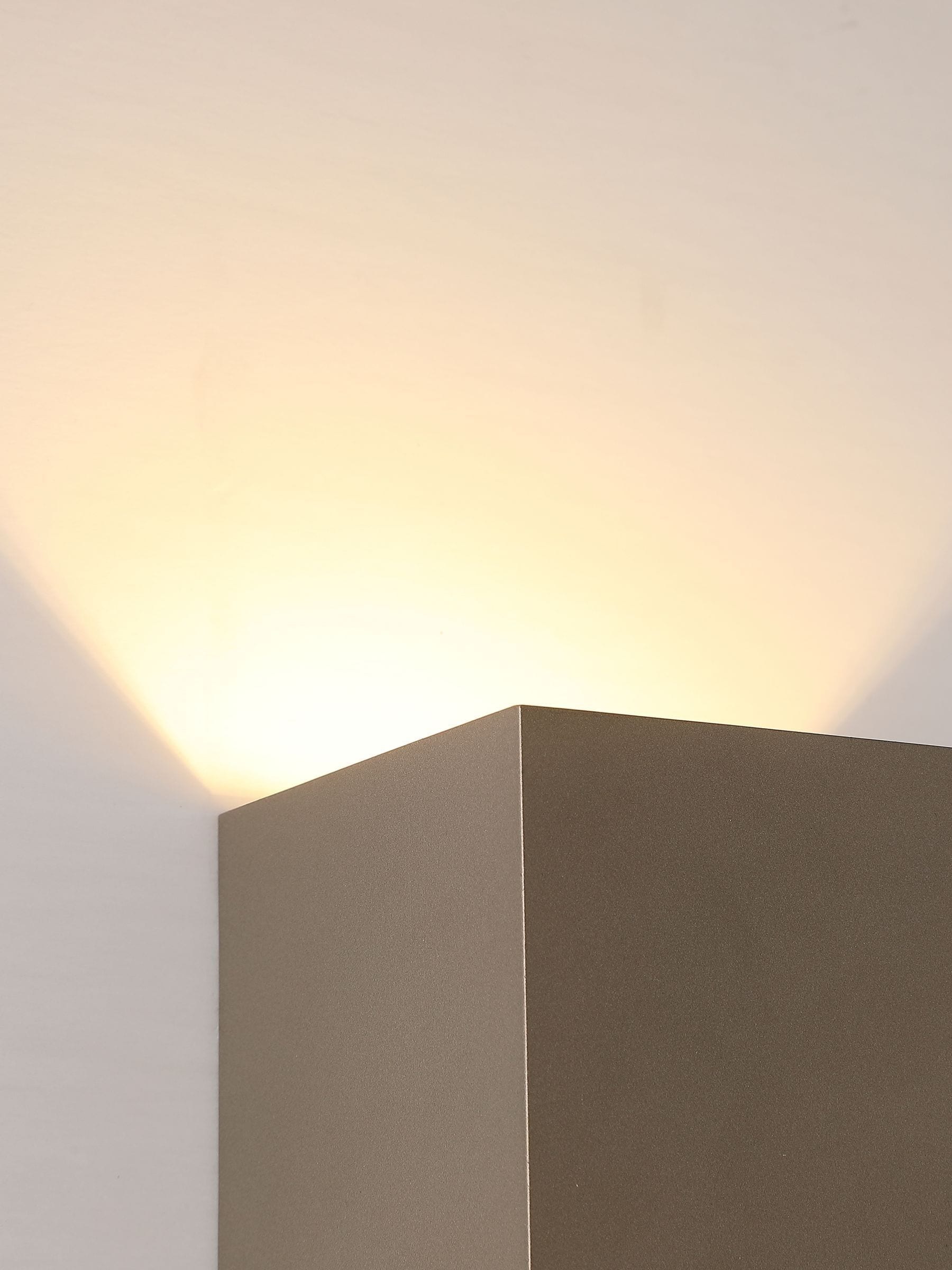 Searchlight Latte Bron wall light 9.5cm, UK version