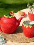 Widdop strawberry teapot 15cm, UK version