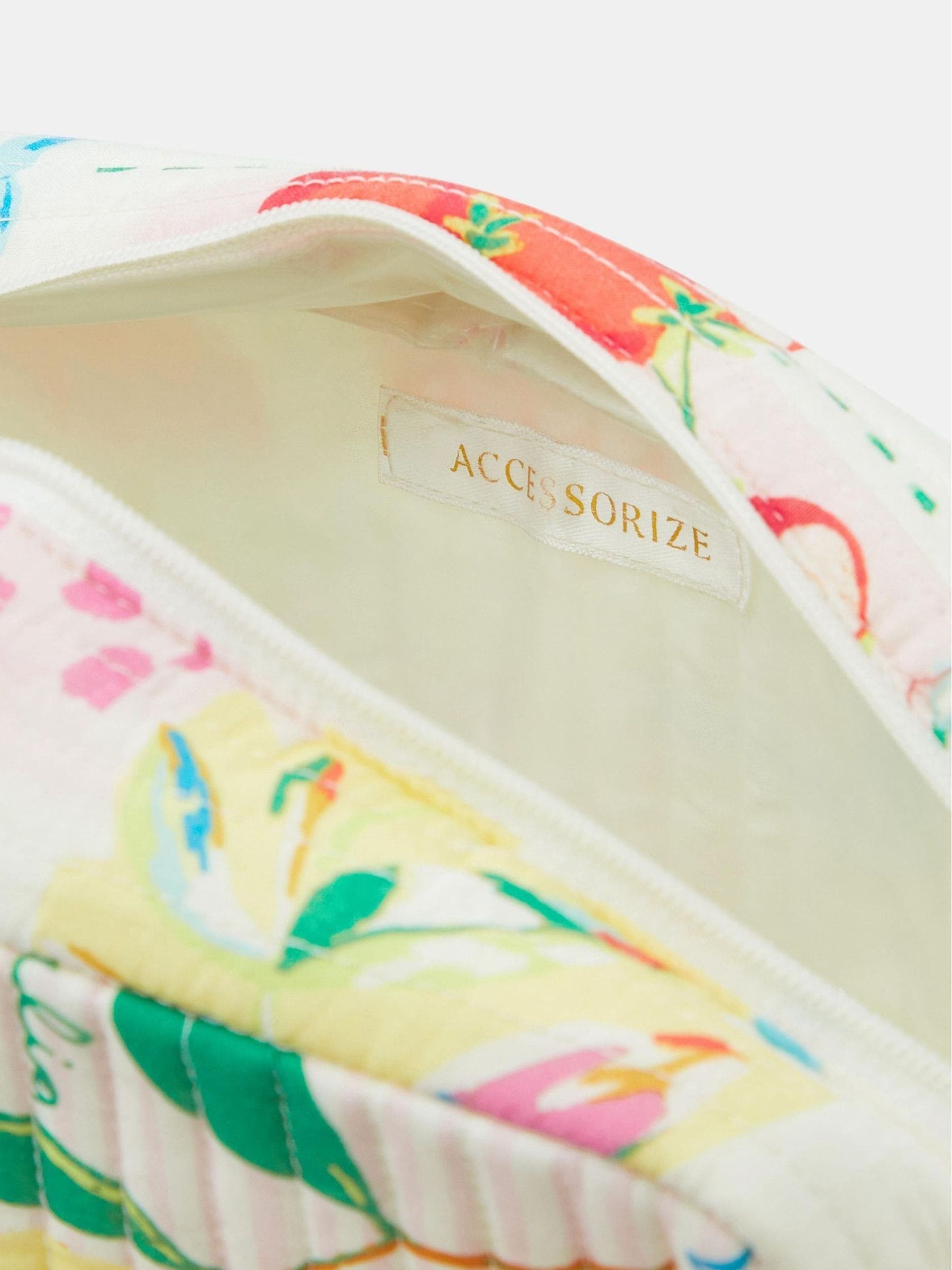 Accessorize white summer print quilted makeup bag - British product