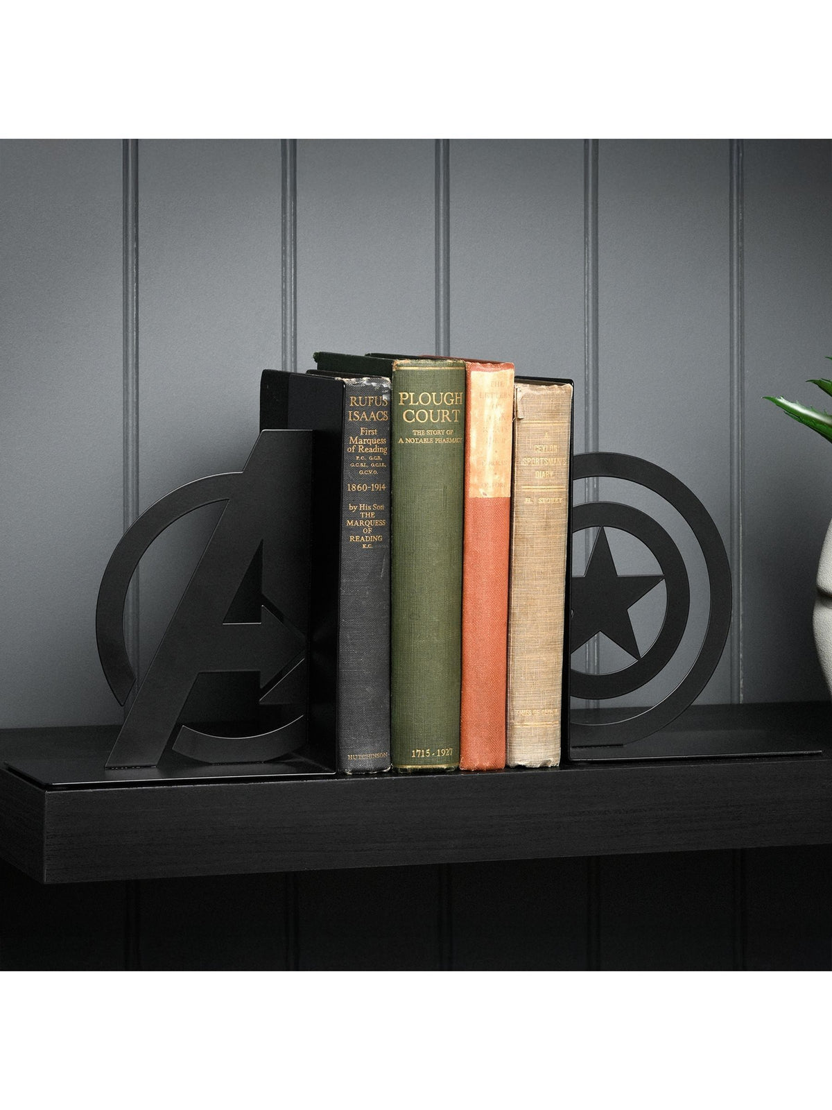 Marvel Captain America metal bookends 22cm, UK version