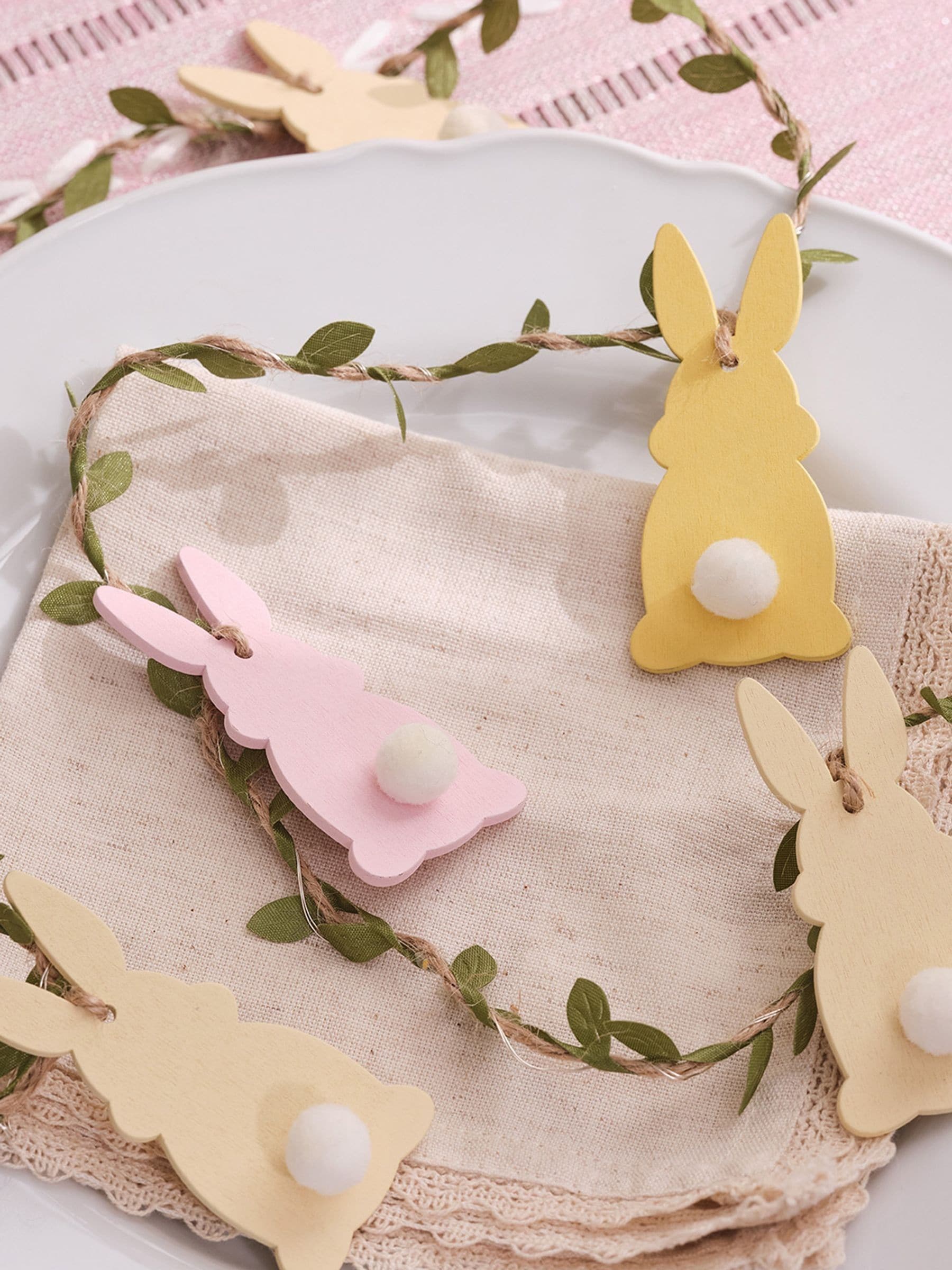 Lights4fun bunny garland with micro LEDs 200cm, imported from the UK