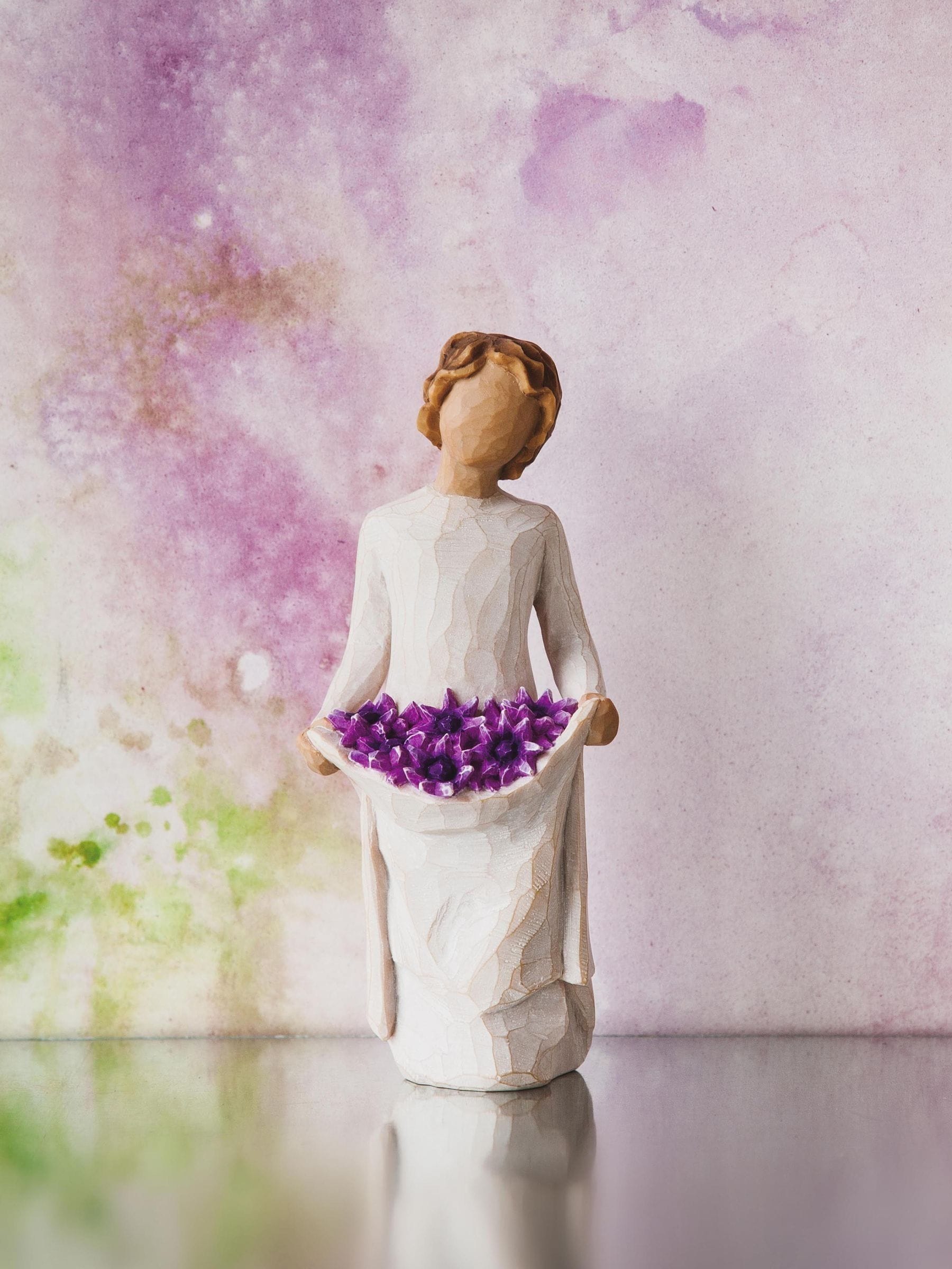 Willow Tree Off White Simple Joys figurine, UK version