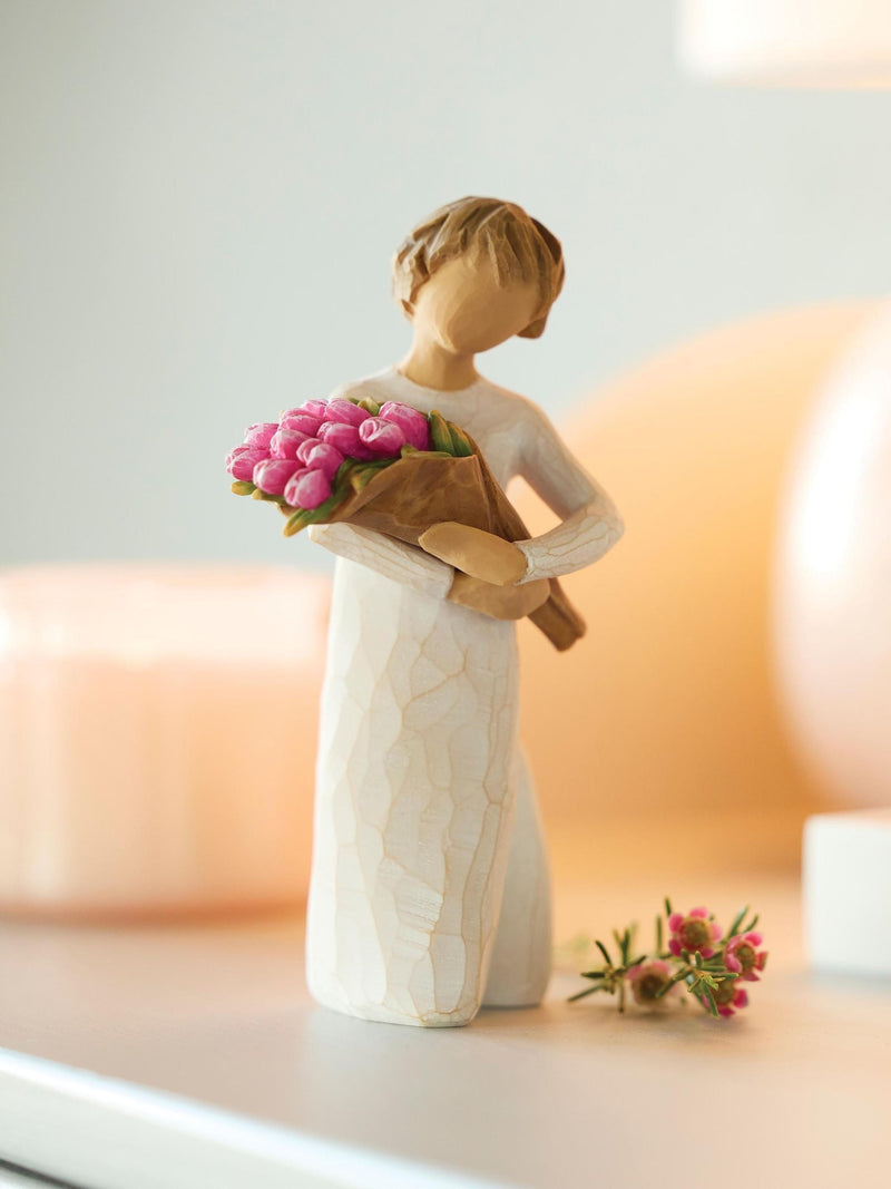 Willow Tree Bright Hope figurine 13.5cm, imported from the UK