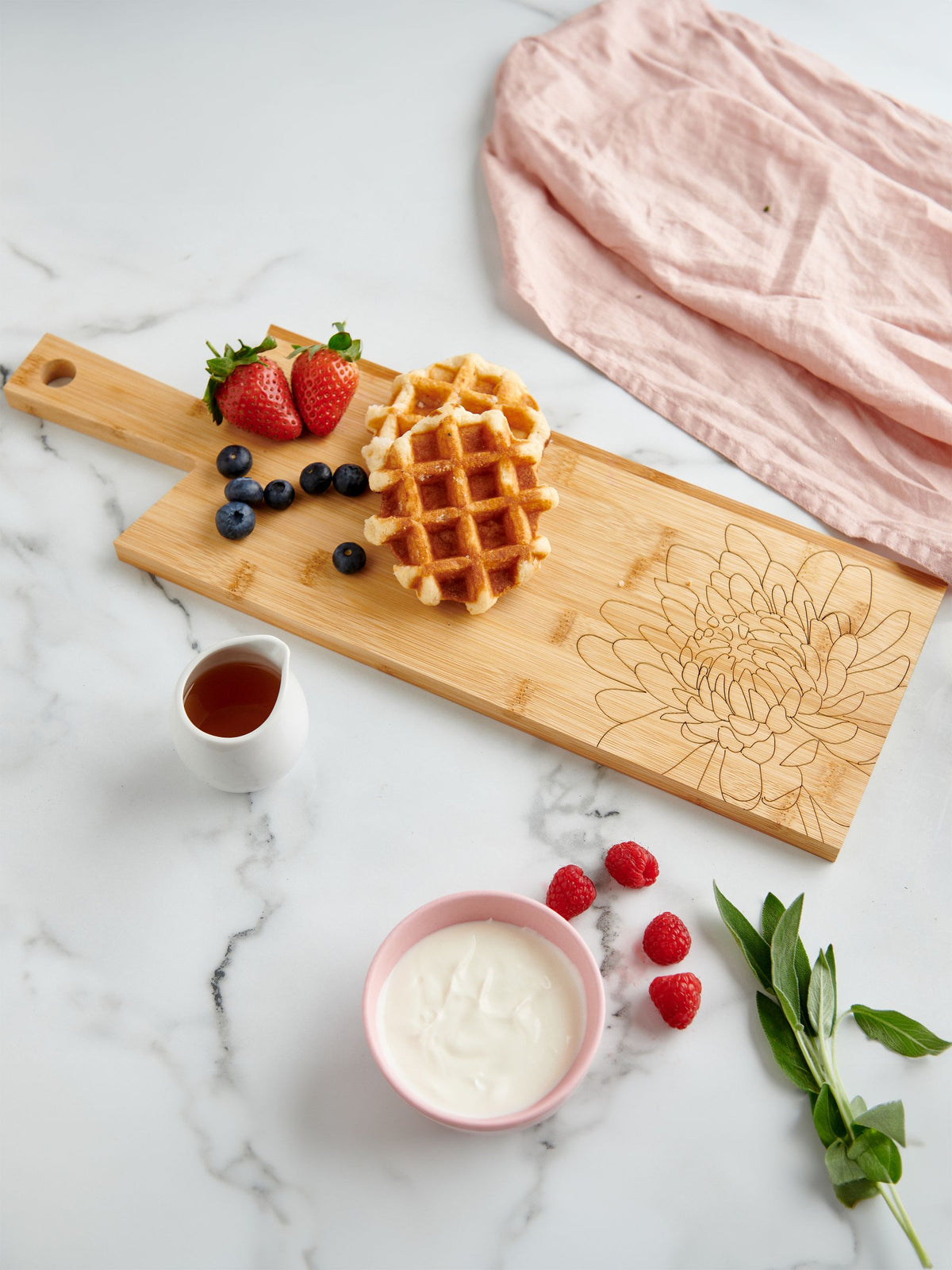 No Ordinary Gift personalised bamboo serving board with birth flower - British product