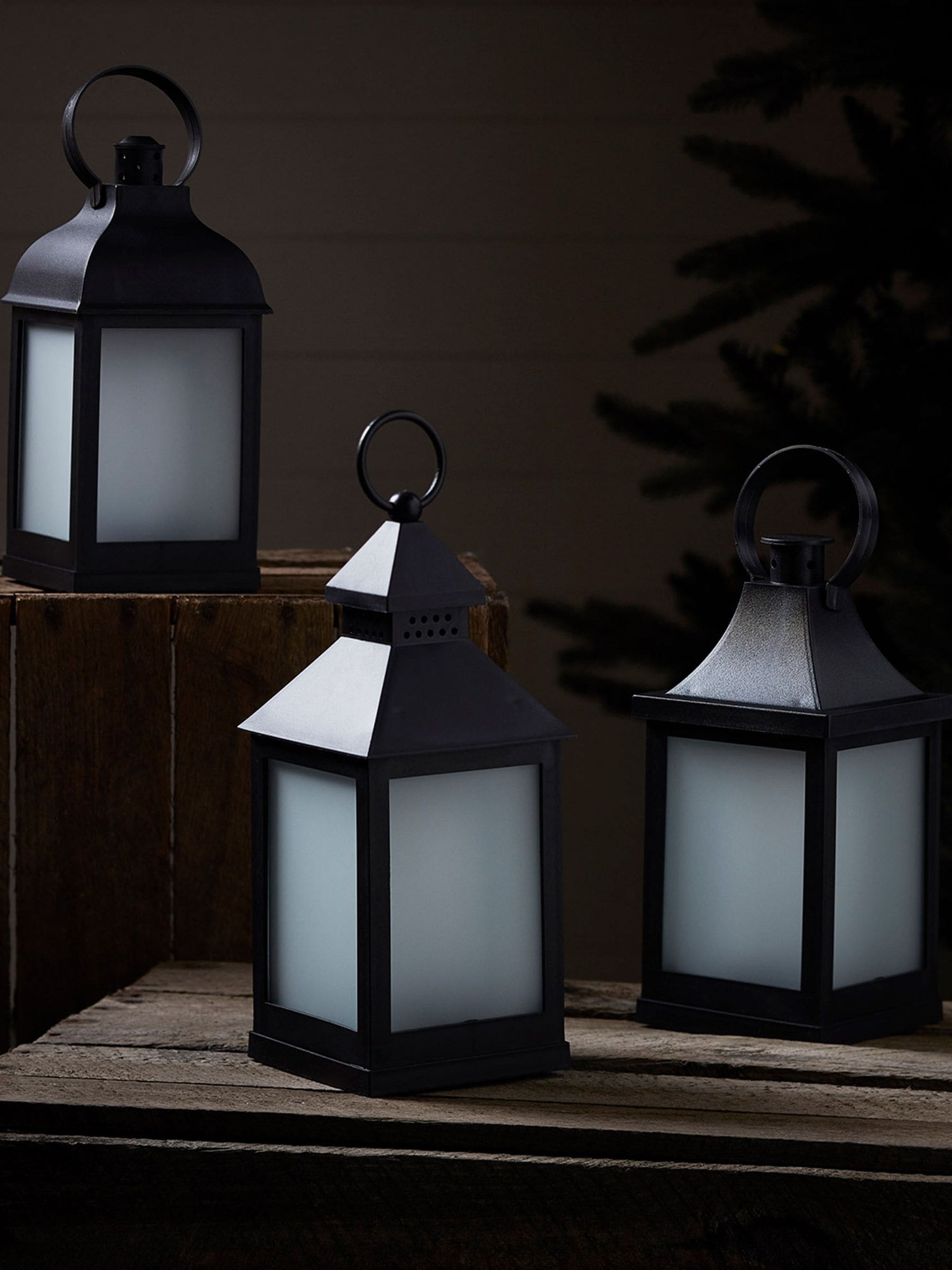 Lights4fun black 3 flame effect garden lanterns 25cm, imported from the UK