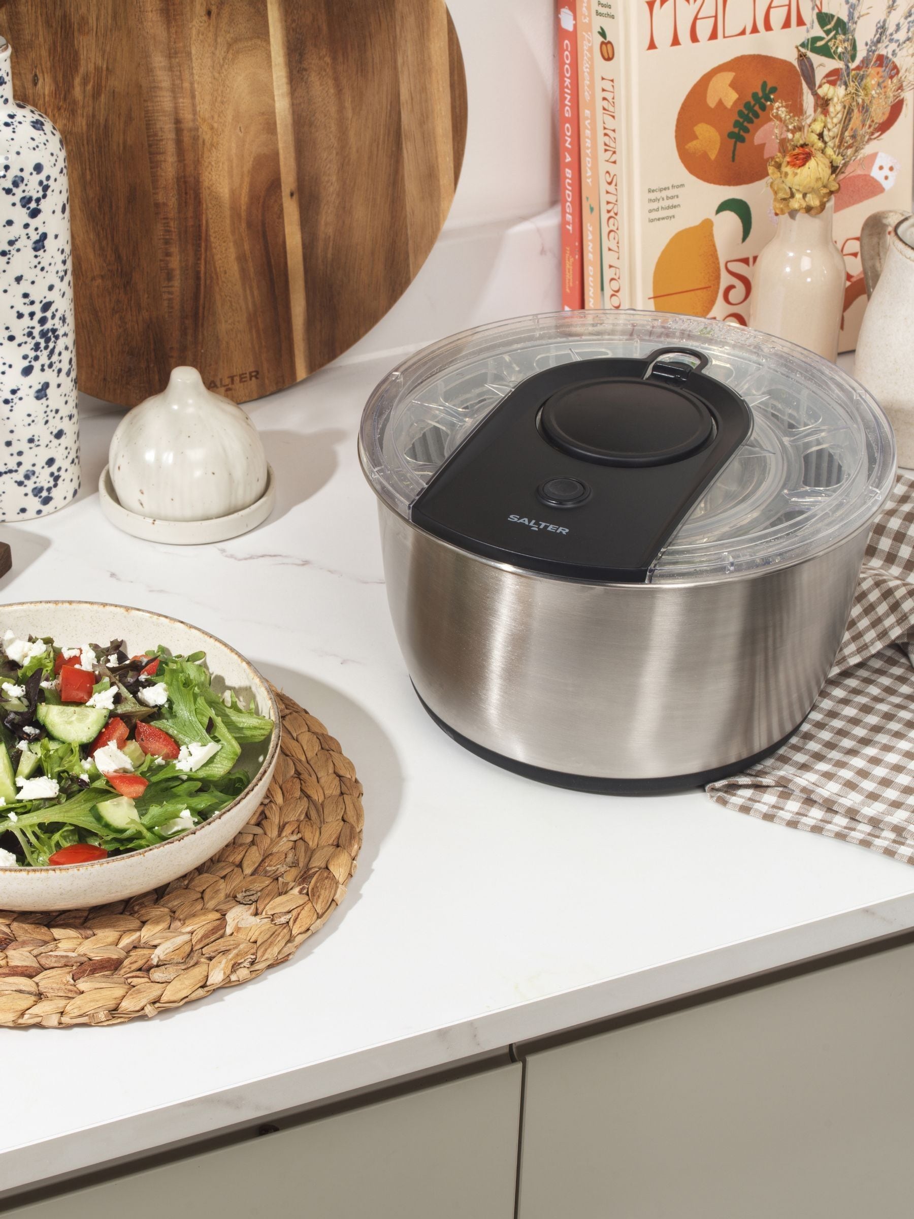 Salter Expert 6L salad spinner, imported from the UK
