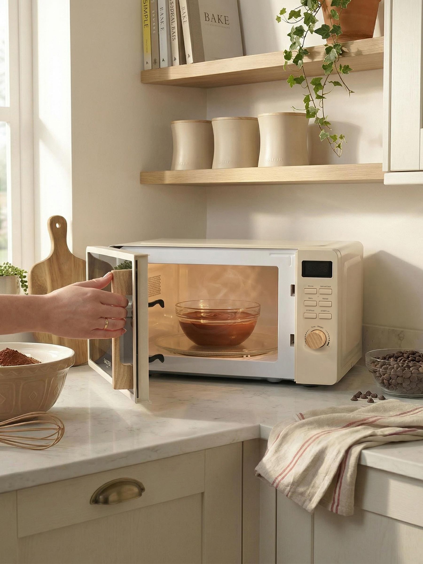 Salter Black Malmo microwave 20L - British product
