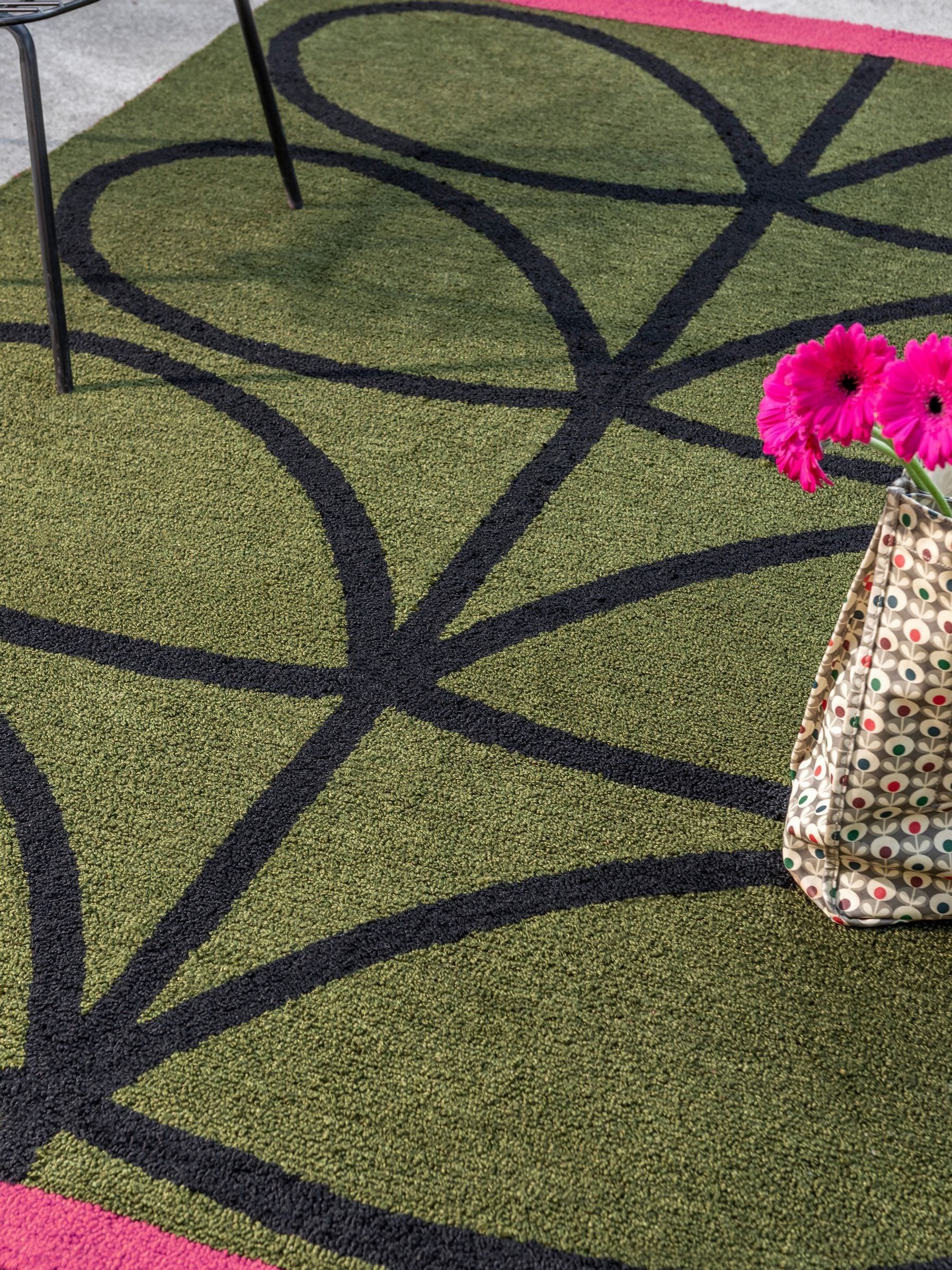 Orla Kiely Olive Linear Stem outdoor rug, UK version