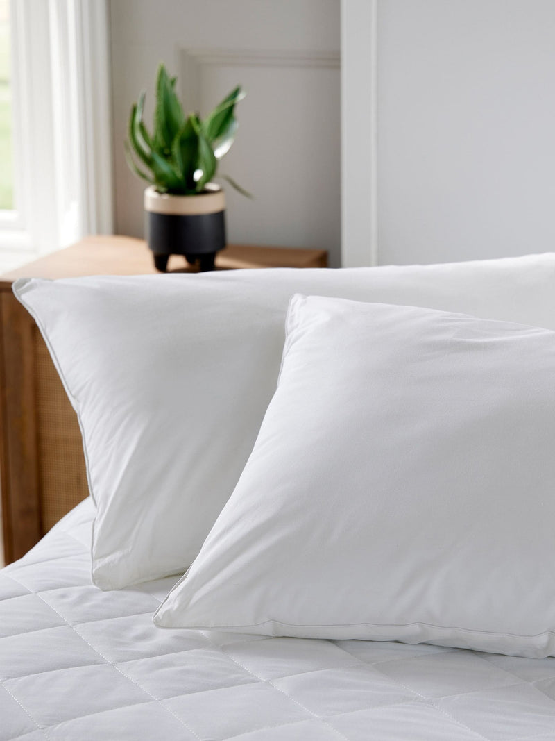 Christy classic essential medium firm pillow pair - British product