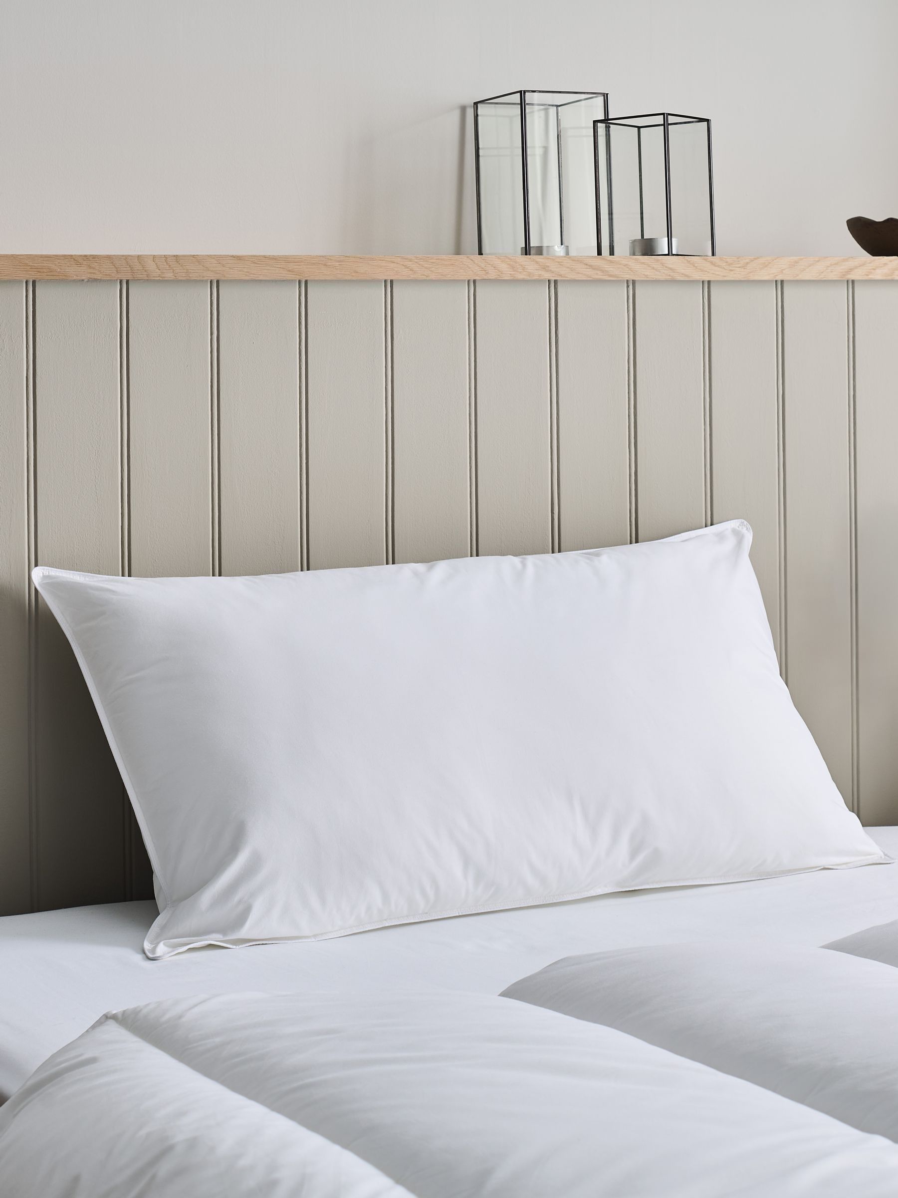 Christy Classic King Pillow medium firm support (British brand)