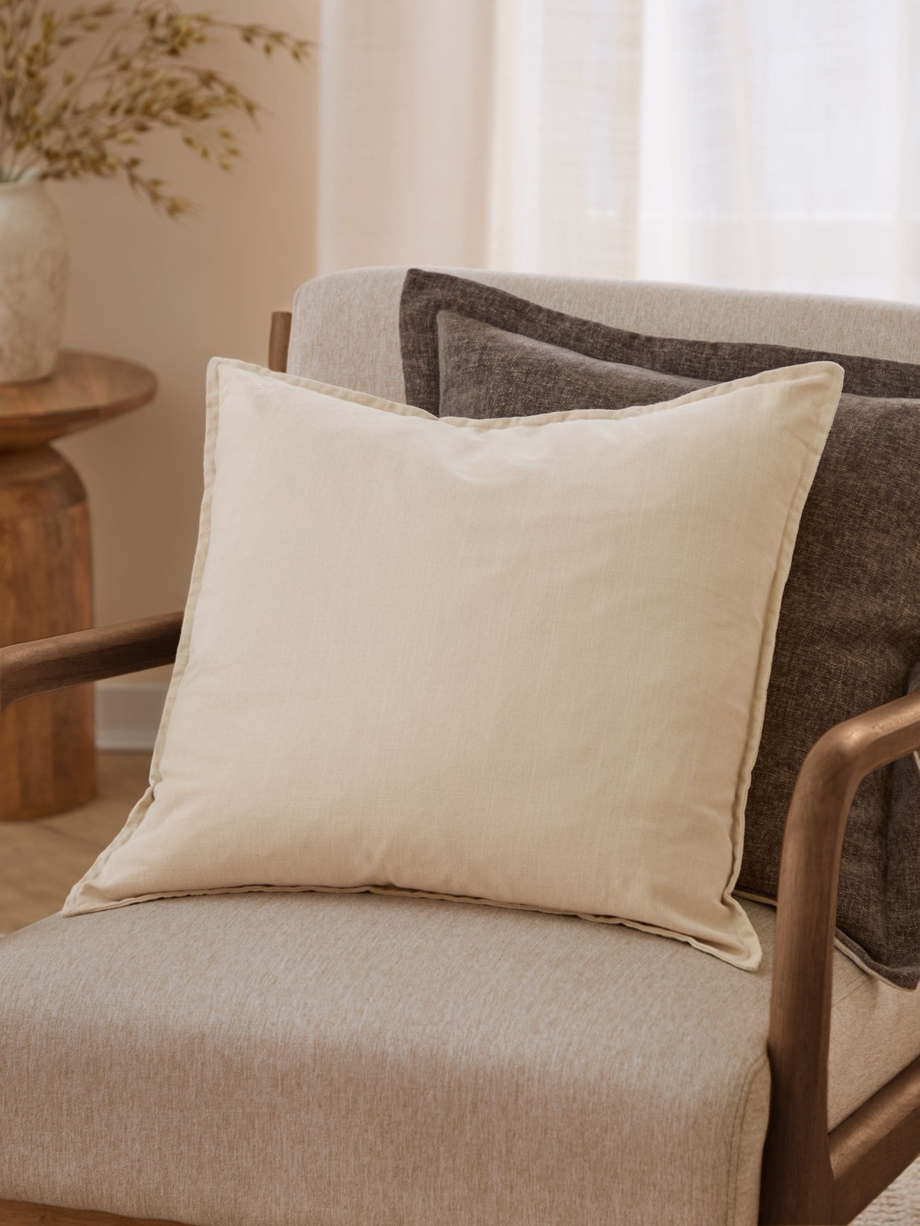 Yard linen slub cotton cushion 50cm, UK version