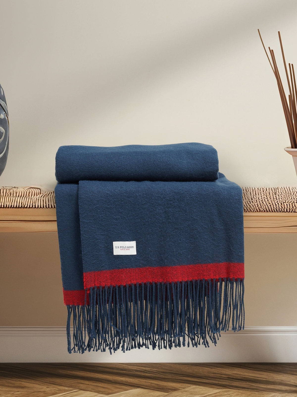 U.S. Polo Assn. Navy Iris soft handle twill throw 130x170cm - British product