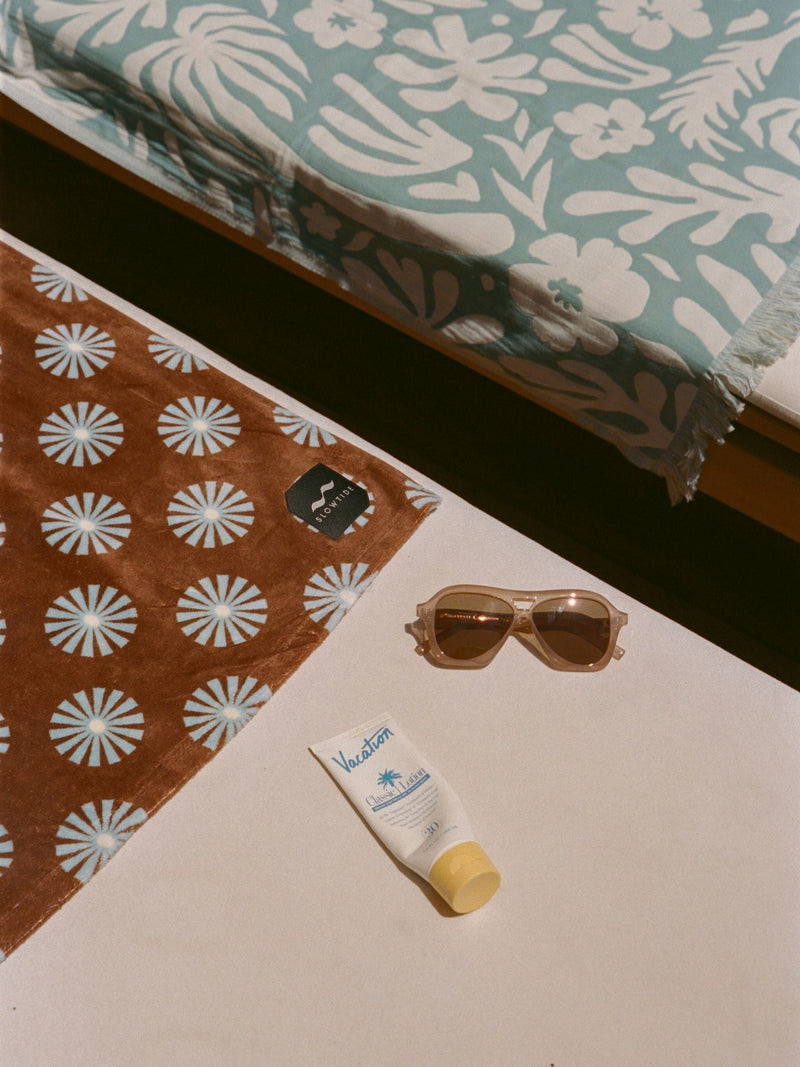 SlowTide Green Sun Dazed Cotton Artistic Beach Towel, 30 x 60 in