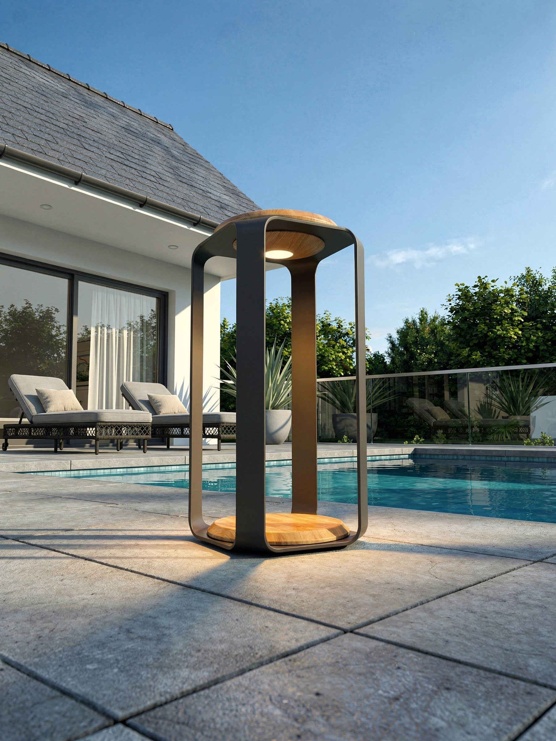 Maze grey Selene large solar LED light (British brand)