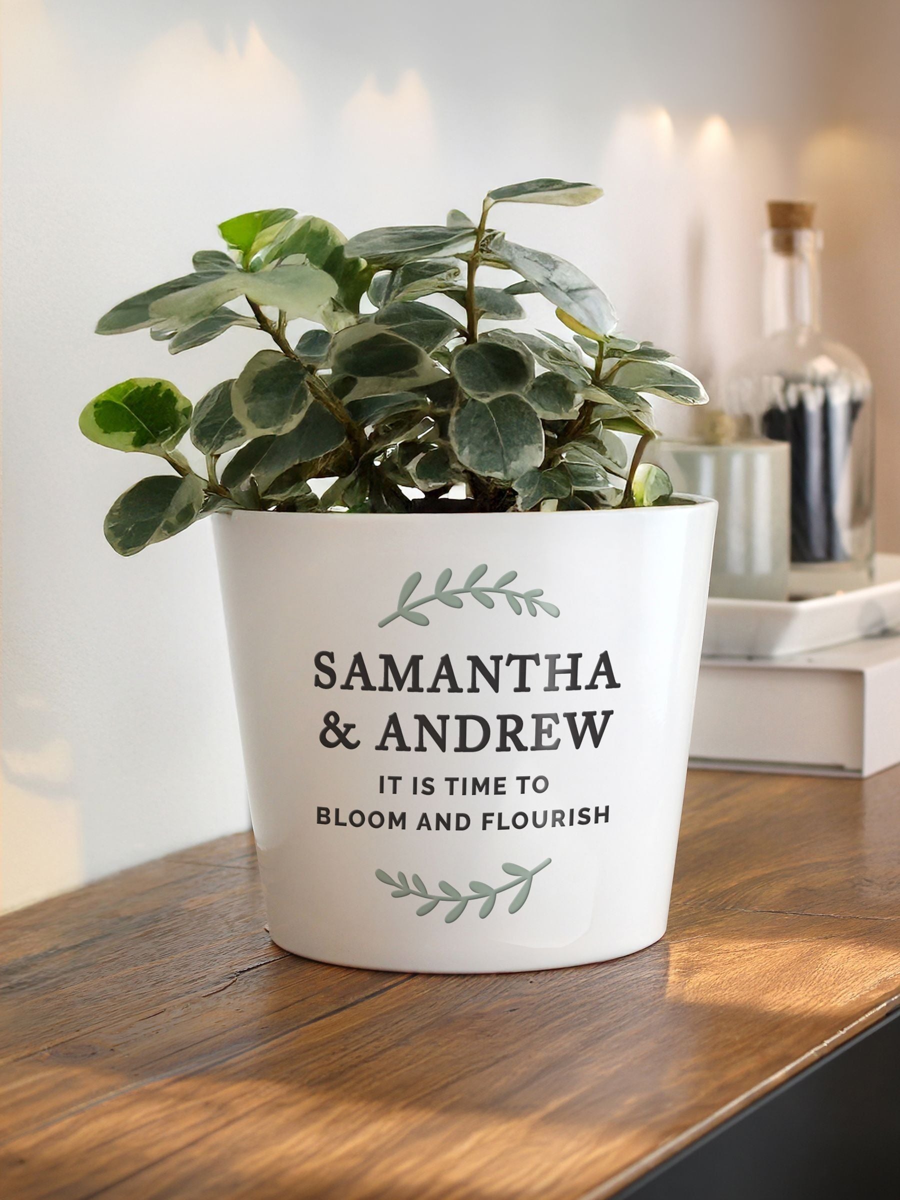PMC personalised wreath plant pot 14.5cm - British product
