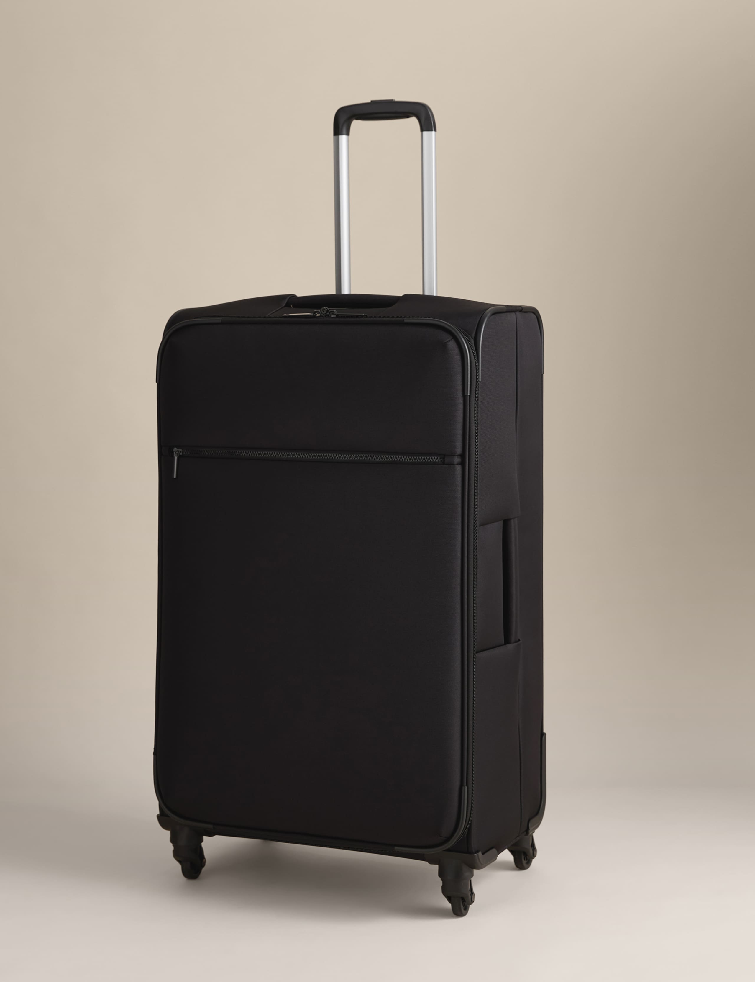 Valletta 4 wheel soft large suitcase (British brand)