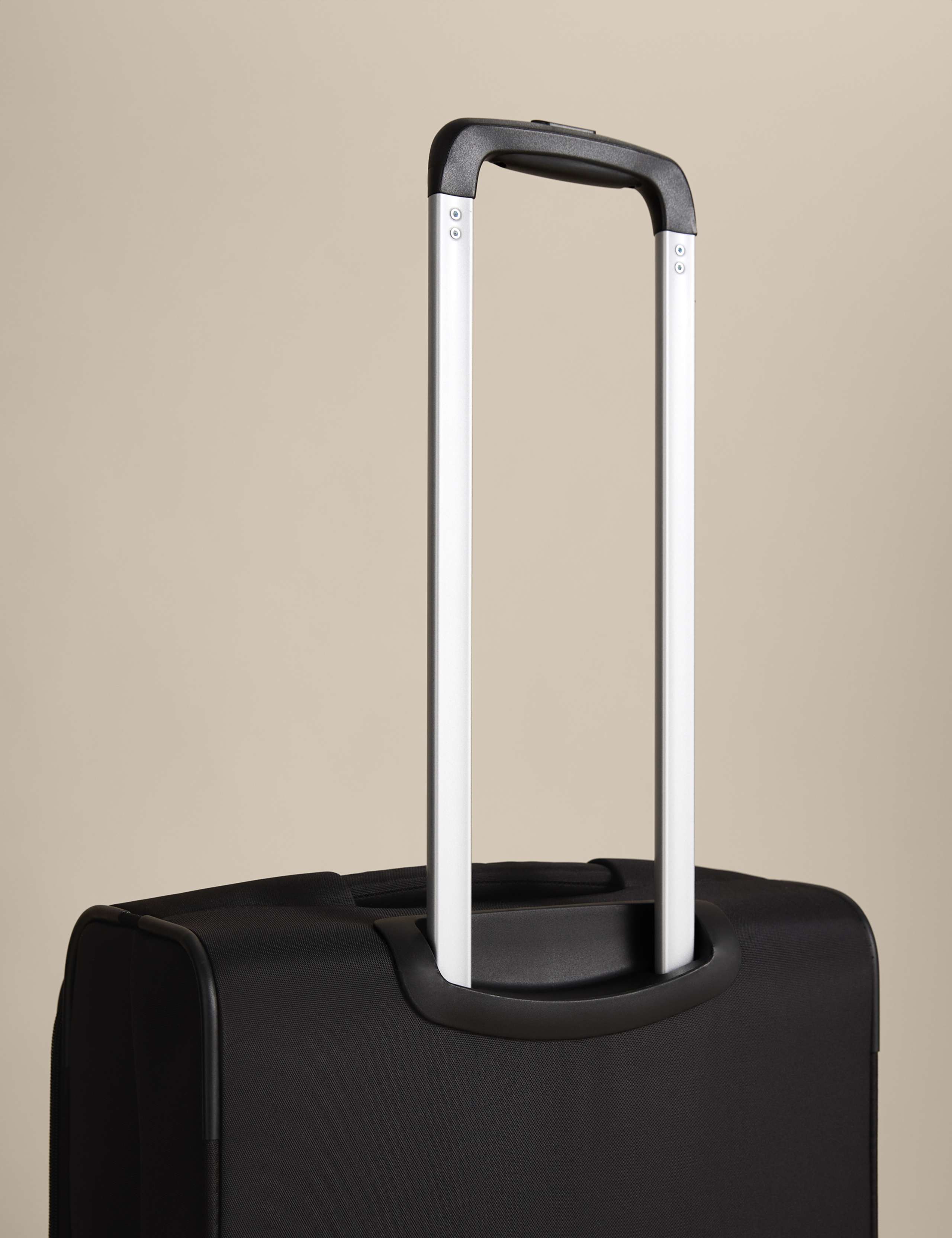 Valletta soft medium suitcase 4 wheel, imported from the UK
