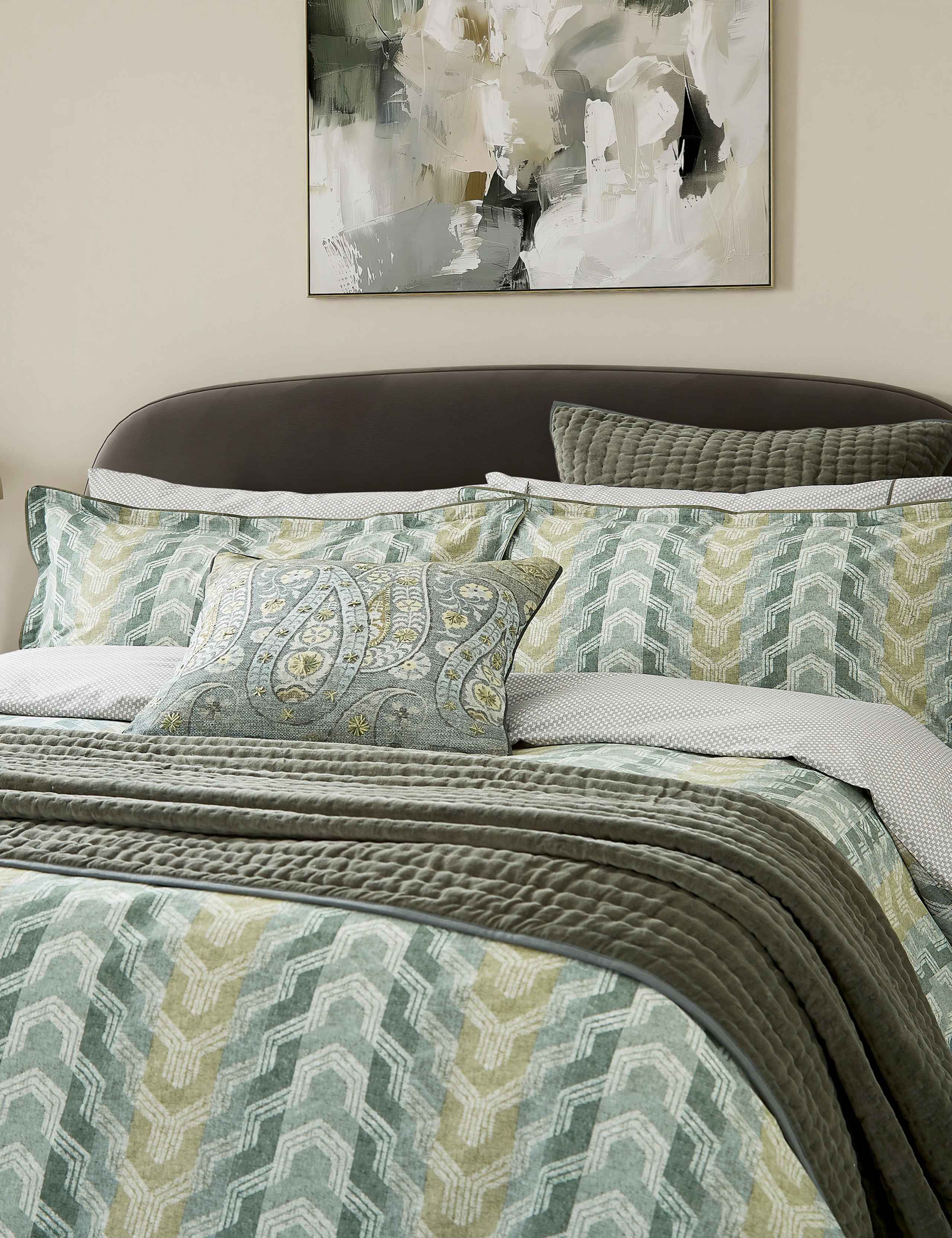 Bedeck of Belfast velvet 1000 thread count square pillowcase, UK version