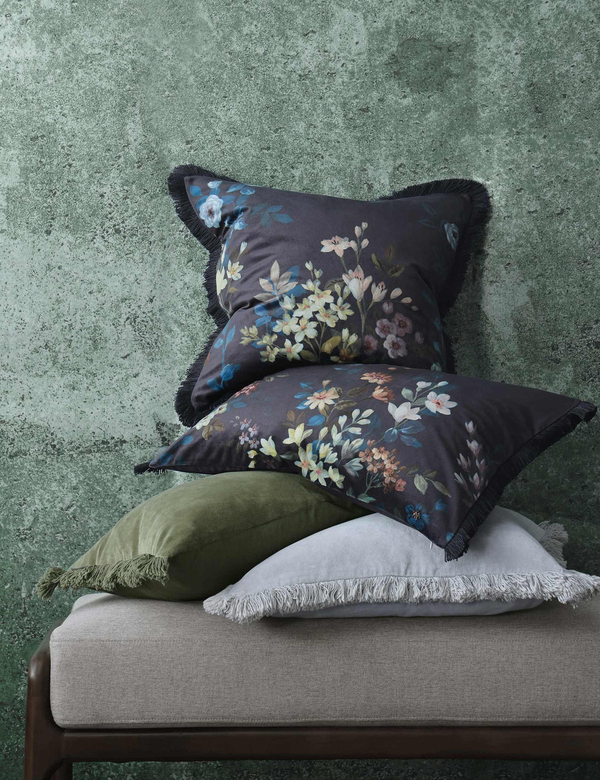 MM Linen velvet cushion floral 50cm, UK version