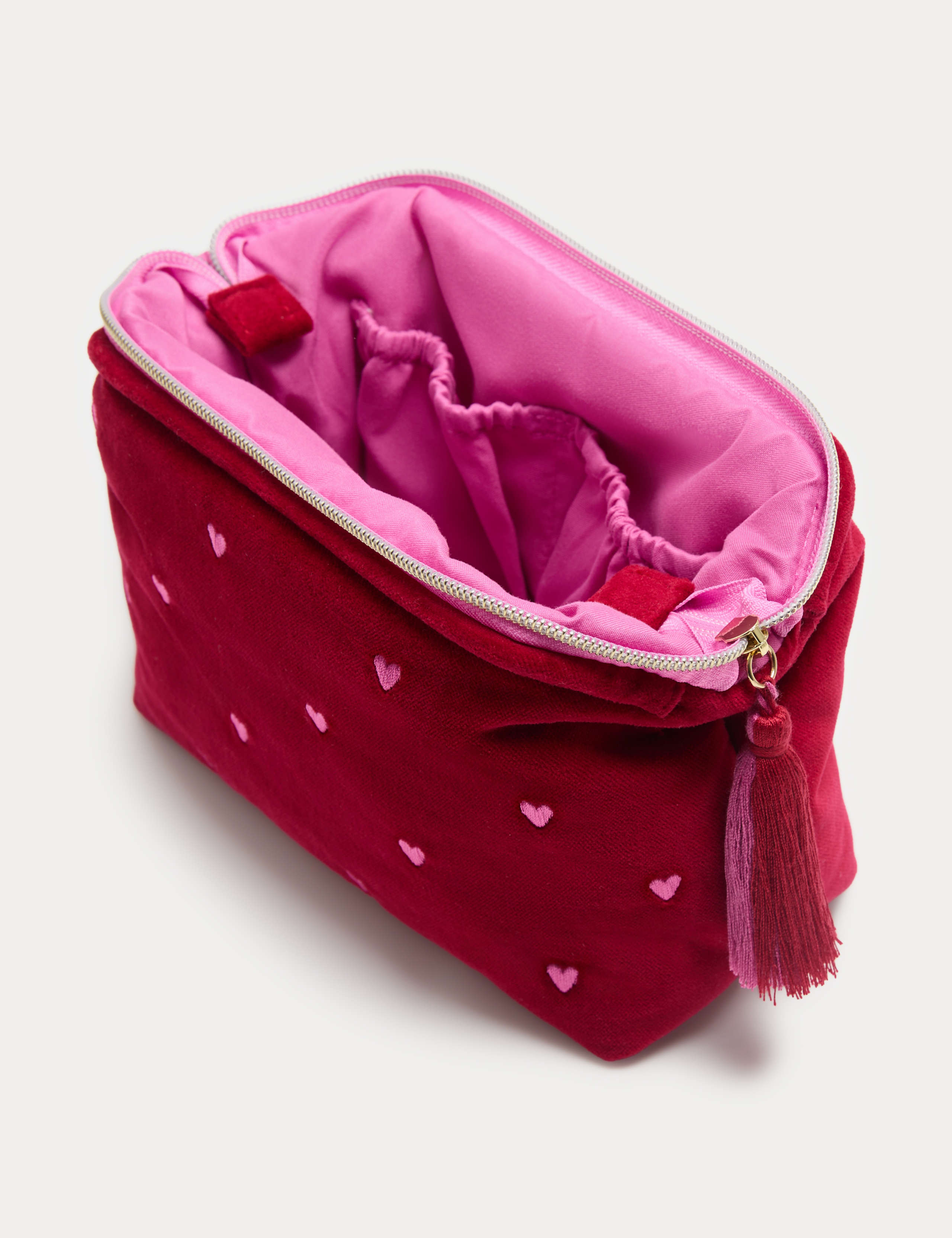 Velvet heart makeup bag - British product