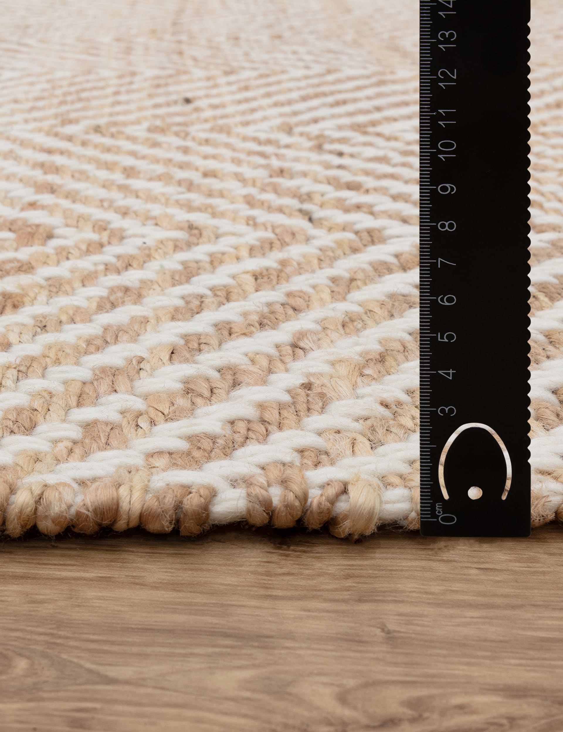 Asiatic Vigo chevron jute rug 160x230 cm, imported from the UK