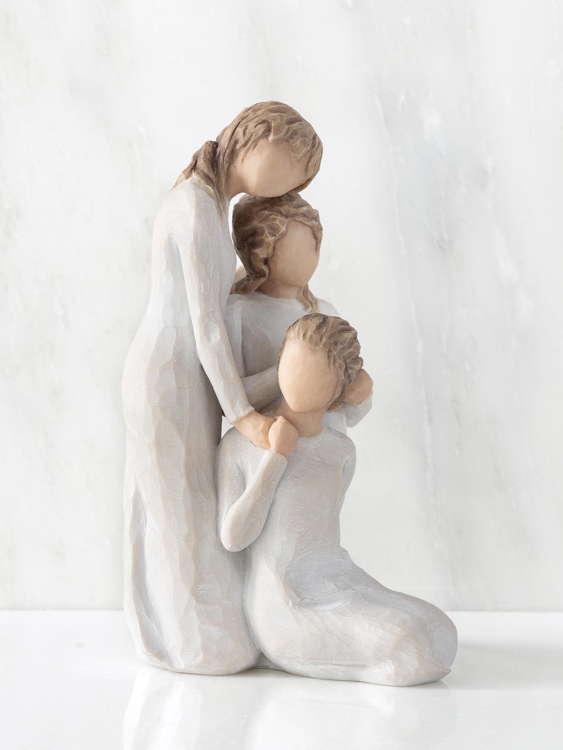 Willow Tree Off White Our Healing Touch figurine 16.5cm, UK version