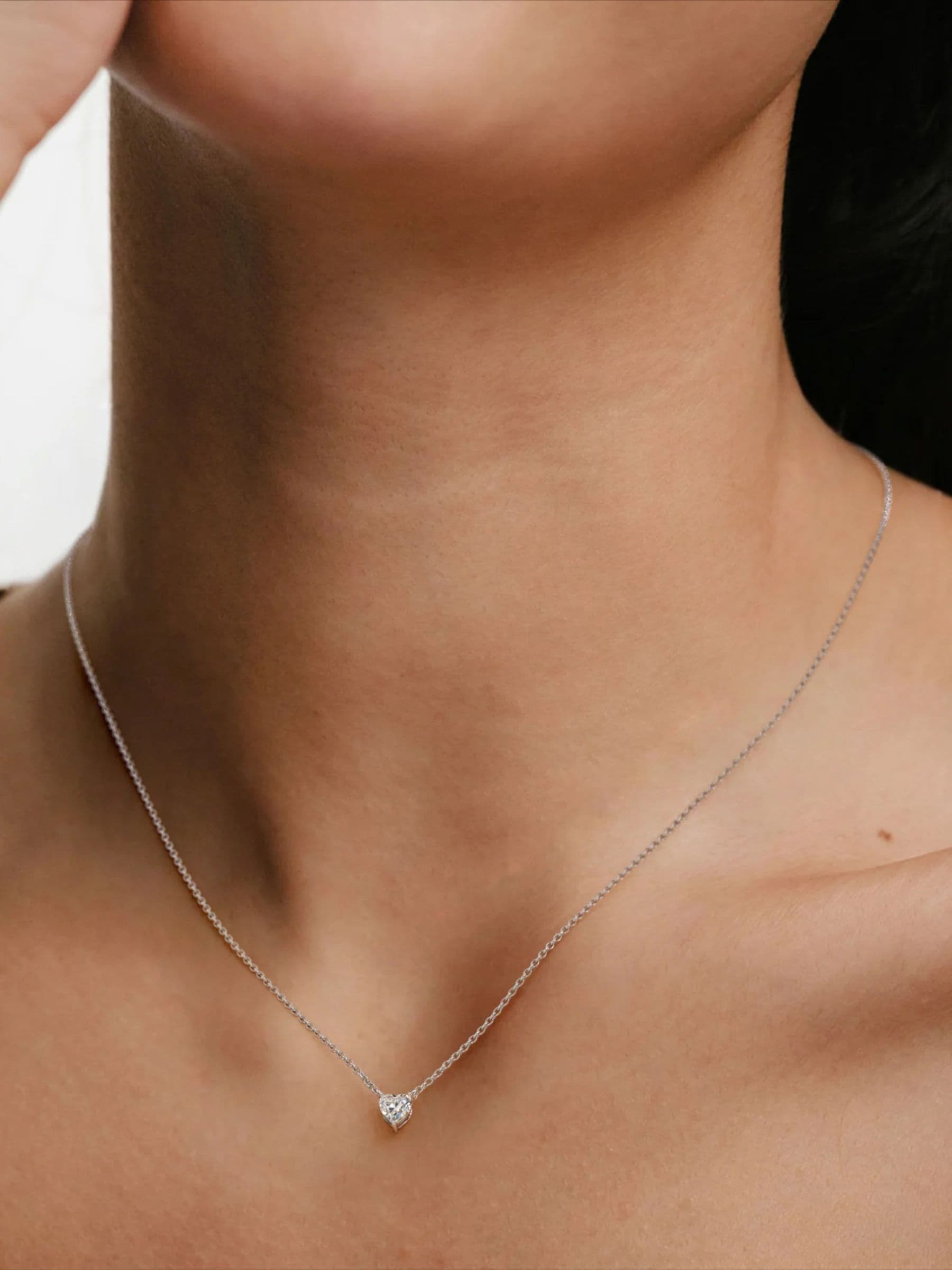 The Diamond Store Wanderlust floating heart diamond necklace 0.25ct, UK version