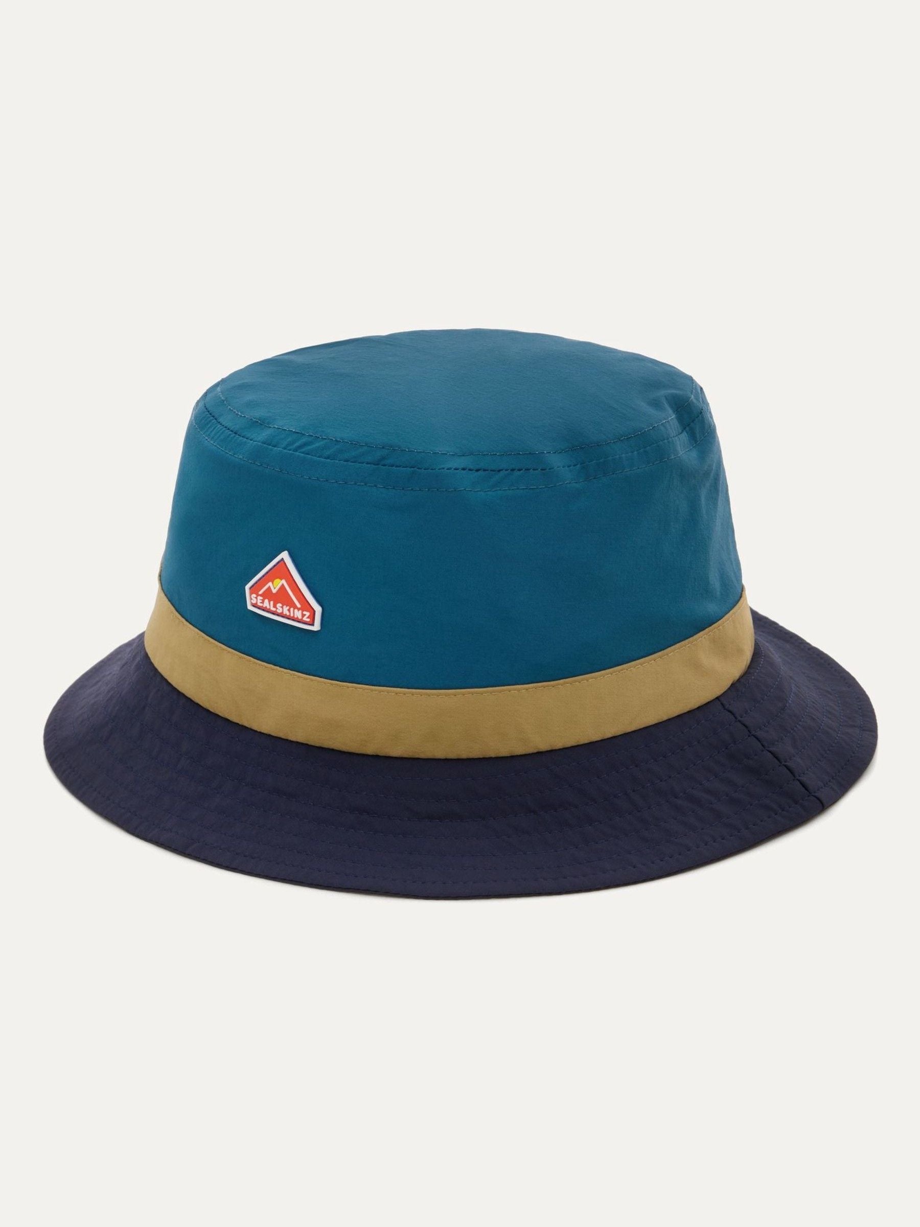 Sealskinz trail bucket hat with water repellent finish - British product