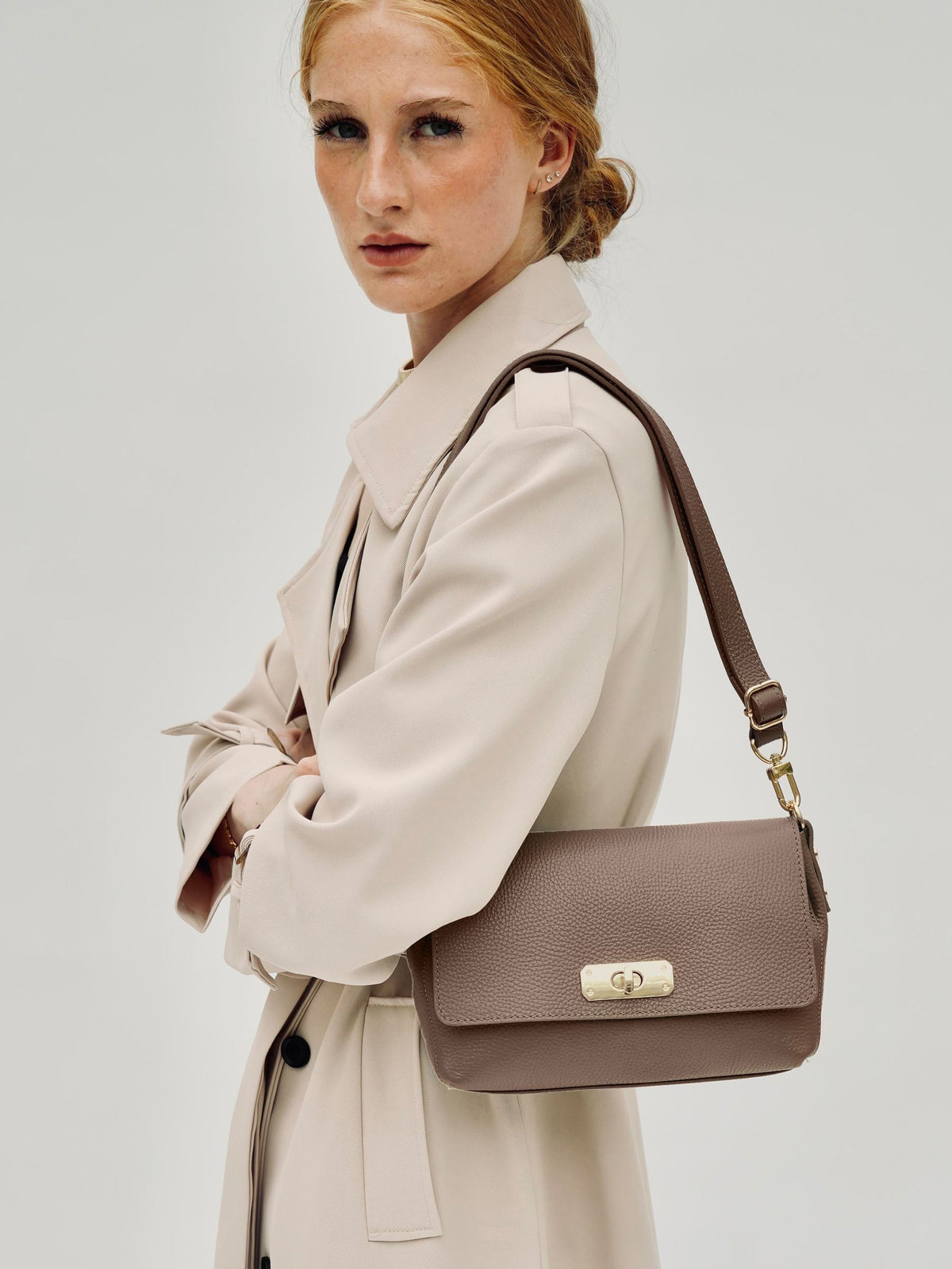 Apatchy Mink Maisie Midi Leather Bag black - British product