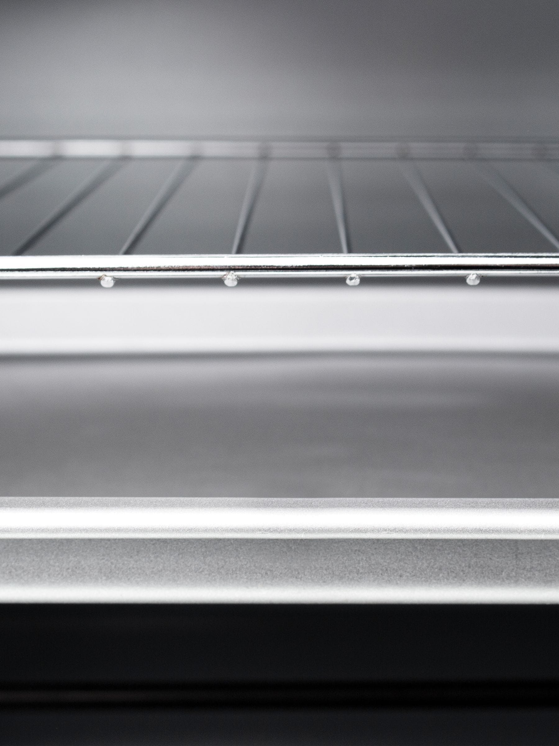Haden white mini 25L oven with two hotplates - British product