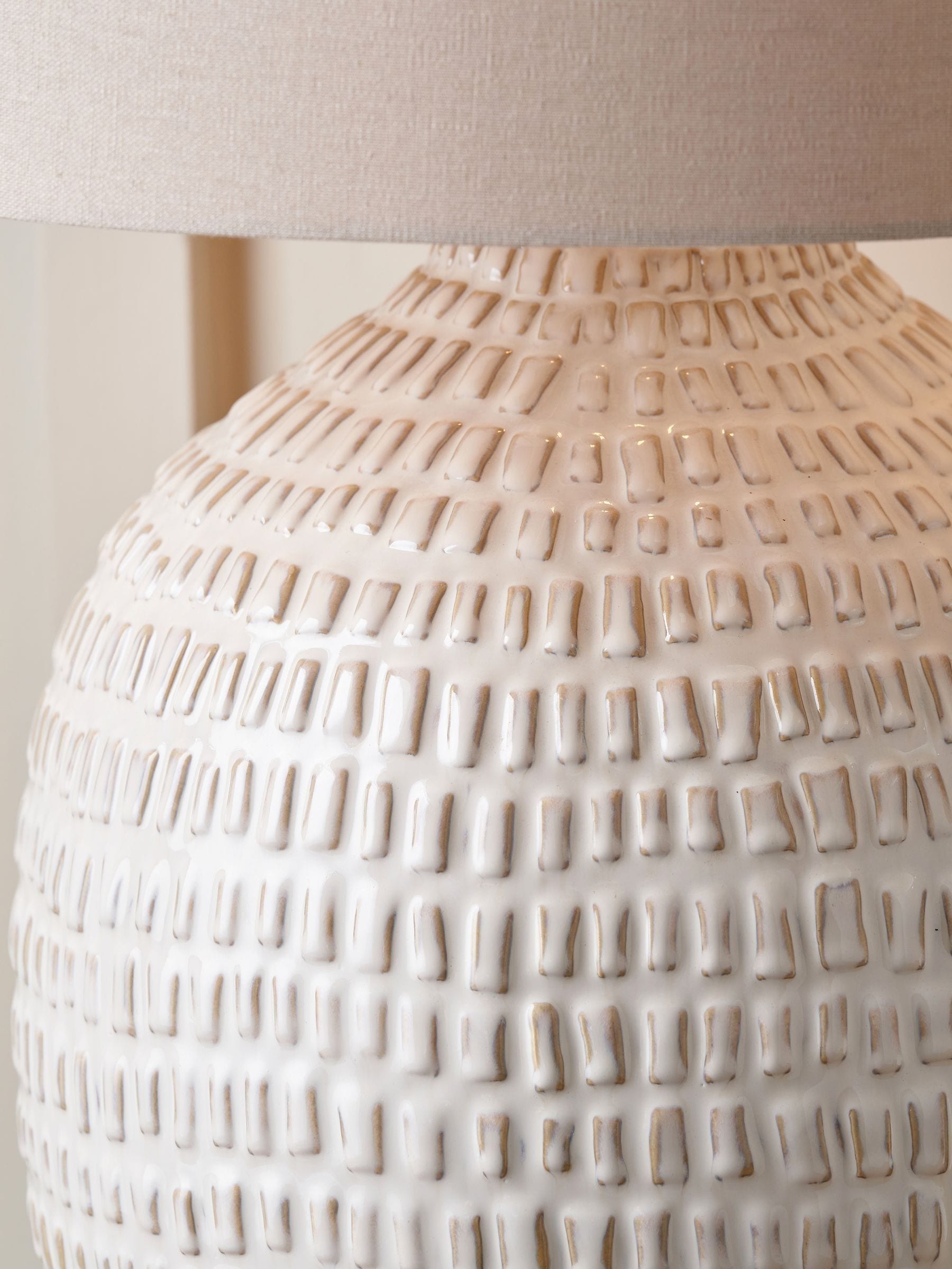 Pacific ceramic table lamp with textured base and shade - British product