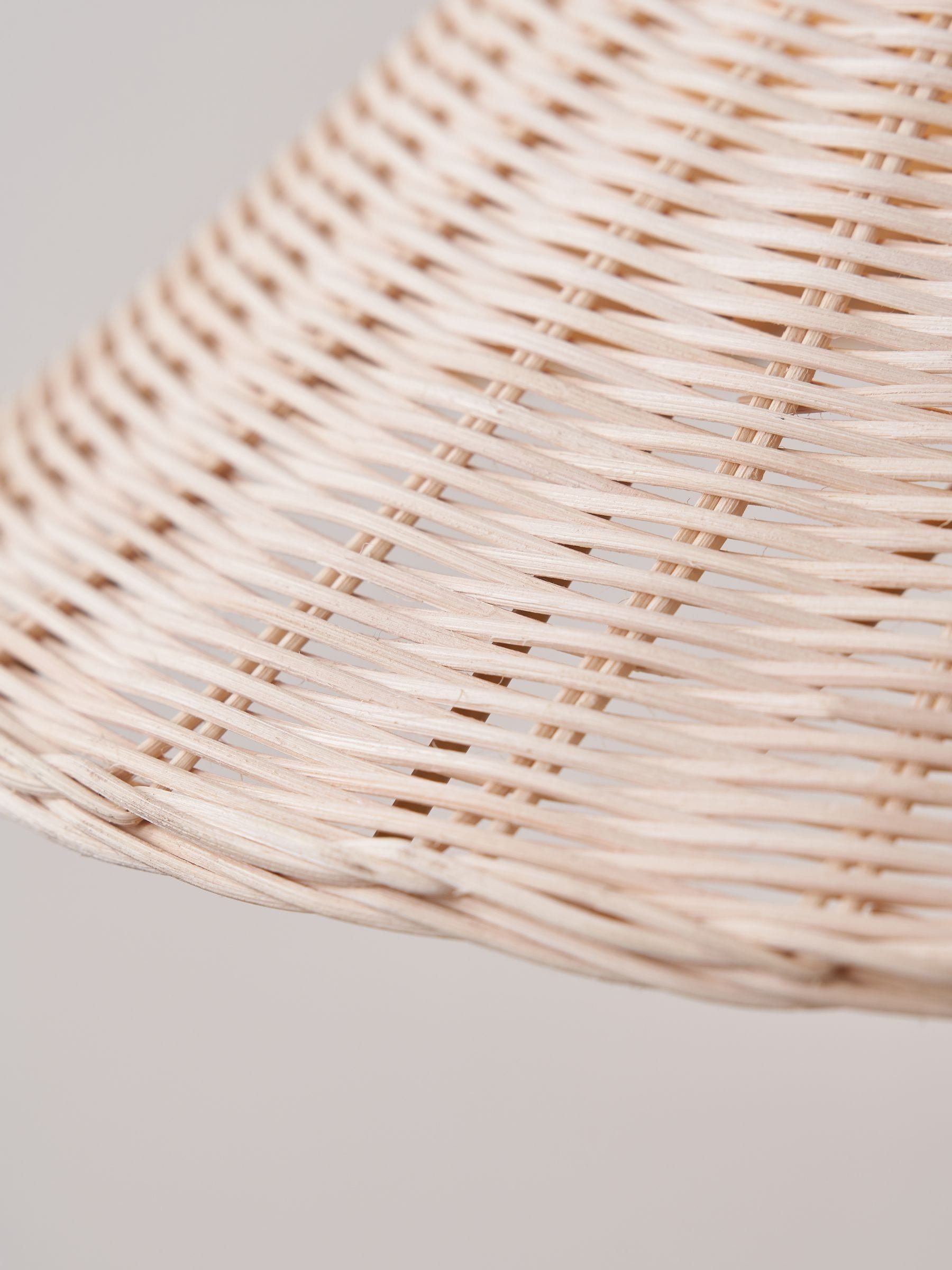 Pacific Natural Hali rattan table lamp - British product