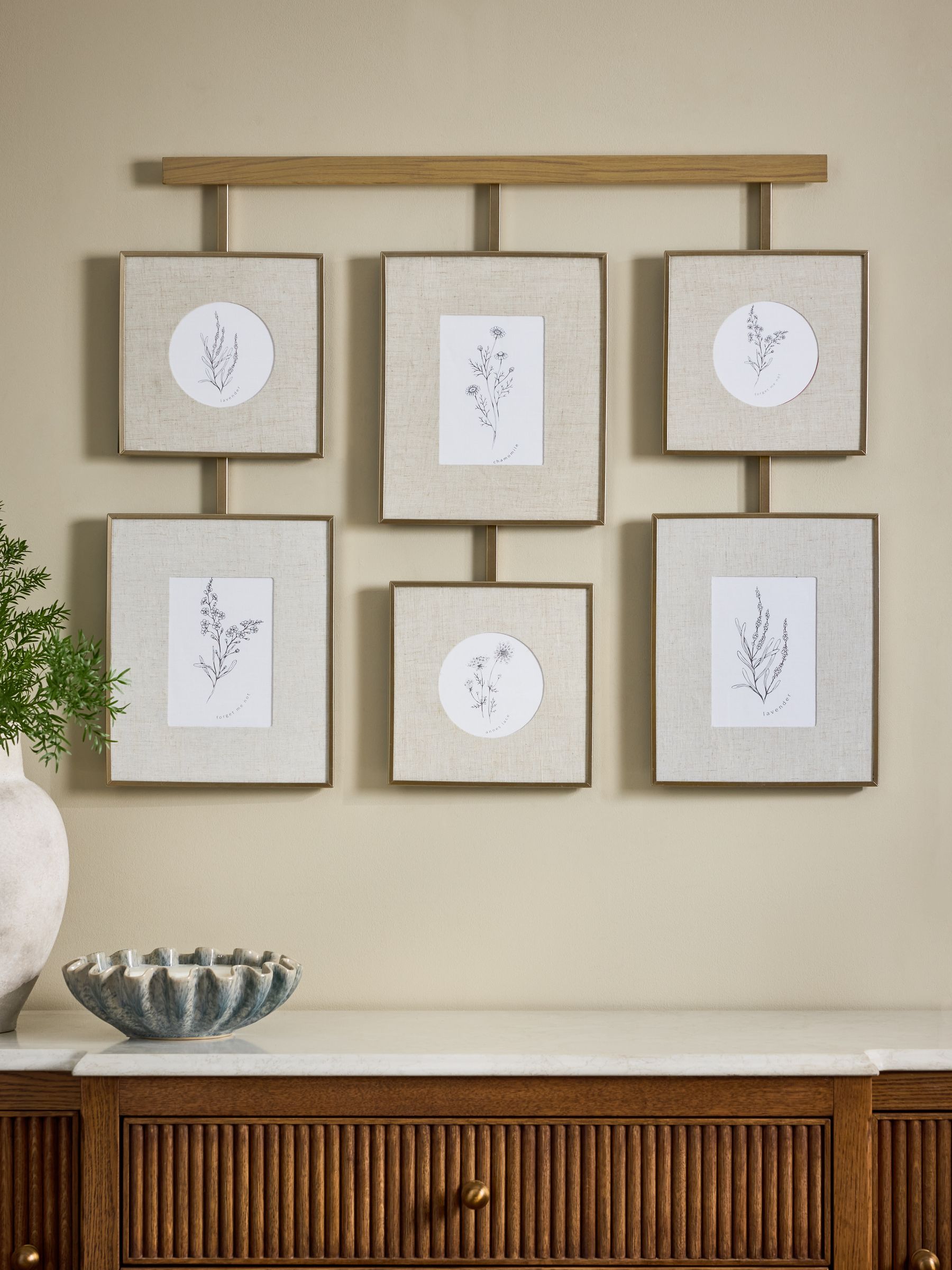 Black Metal Gallery Wall Collage Photo Frame Set - 6 x 7x5 Inch Frames