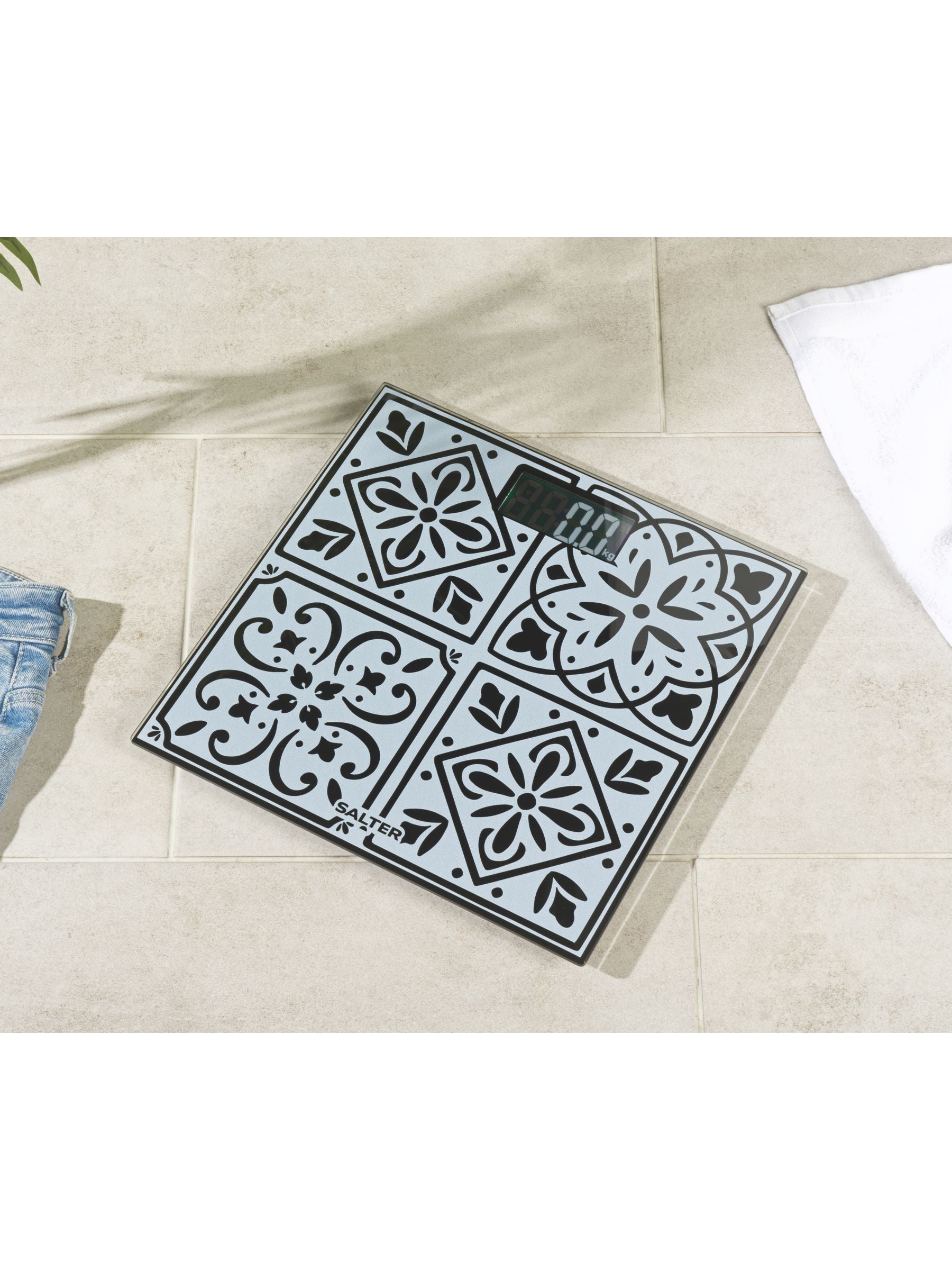 Salter White Tangier Tile Scale (British brand)