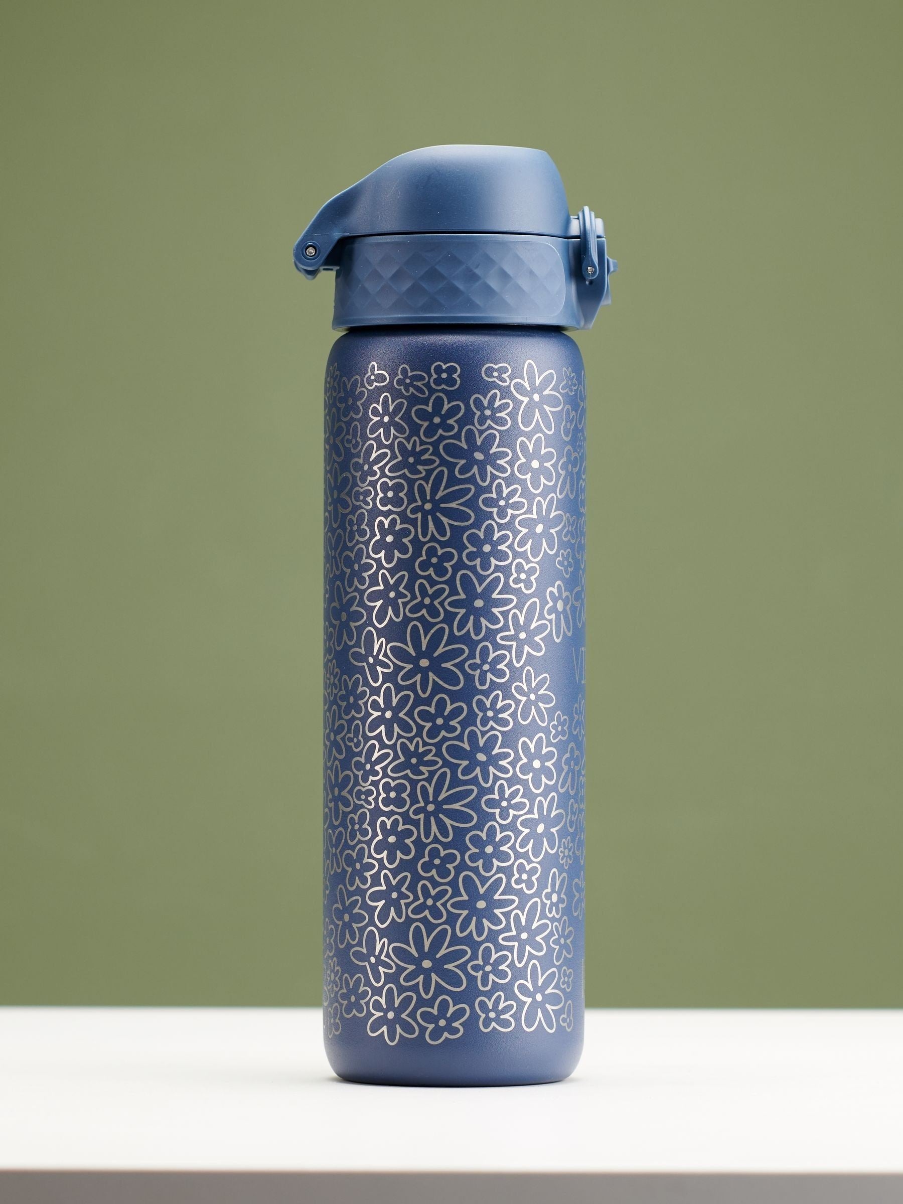 Oakdene Ion8 kids personalised water bottle 600ml - British product