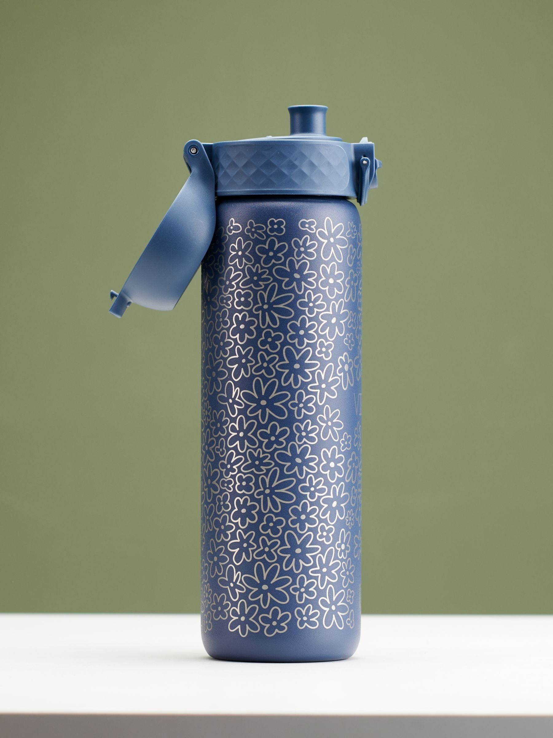 Oakdene Ion8 kids personalised water bottle 600ml - British product