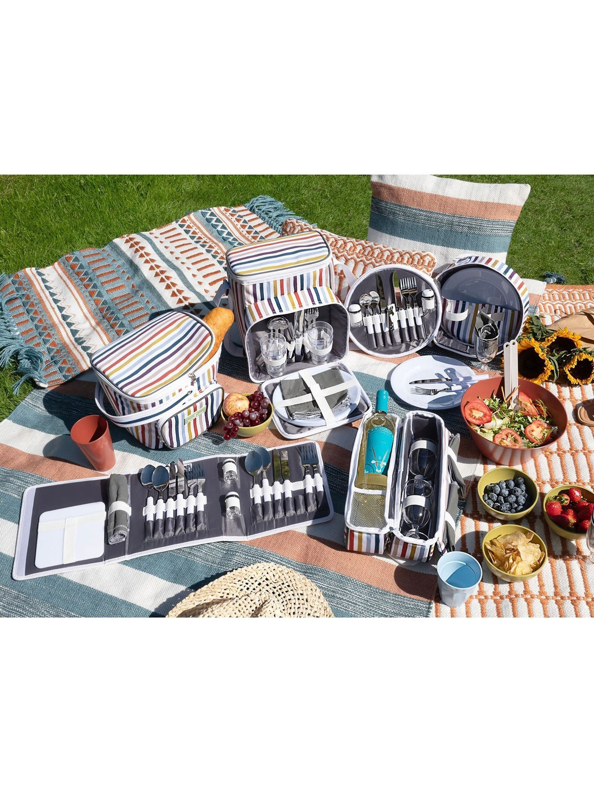 Widdop outdoor woven patterned rug 90x60cm, UK version