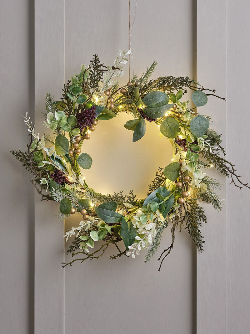 Lights4fun Christmas Golden Berry Wreath 40cm, UK version