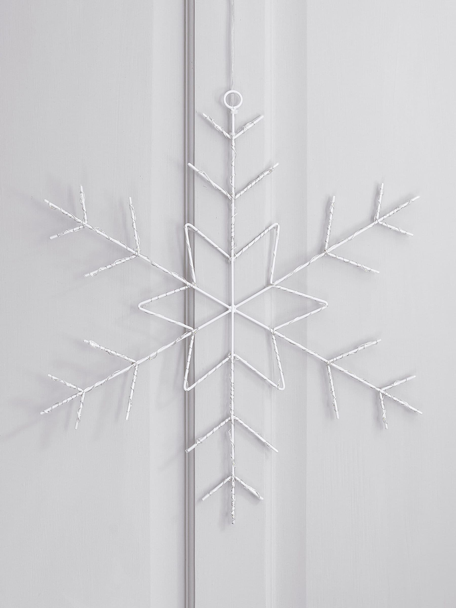 Lights4fun snowflake Christmas light with warm white LEDs, imported from the UK
