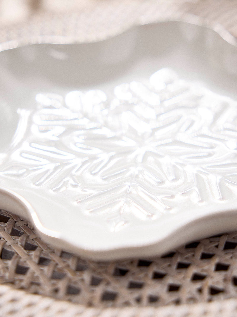 Dibor set of 2 white snowflake side plates - British product
