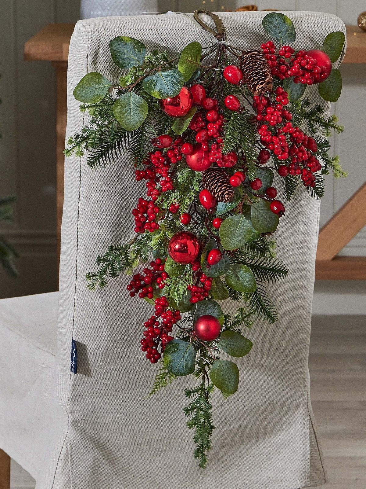 Dibor pre-lit Christmas swag with berries and baubles 70cm - British product