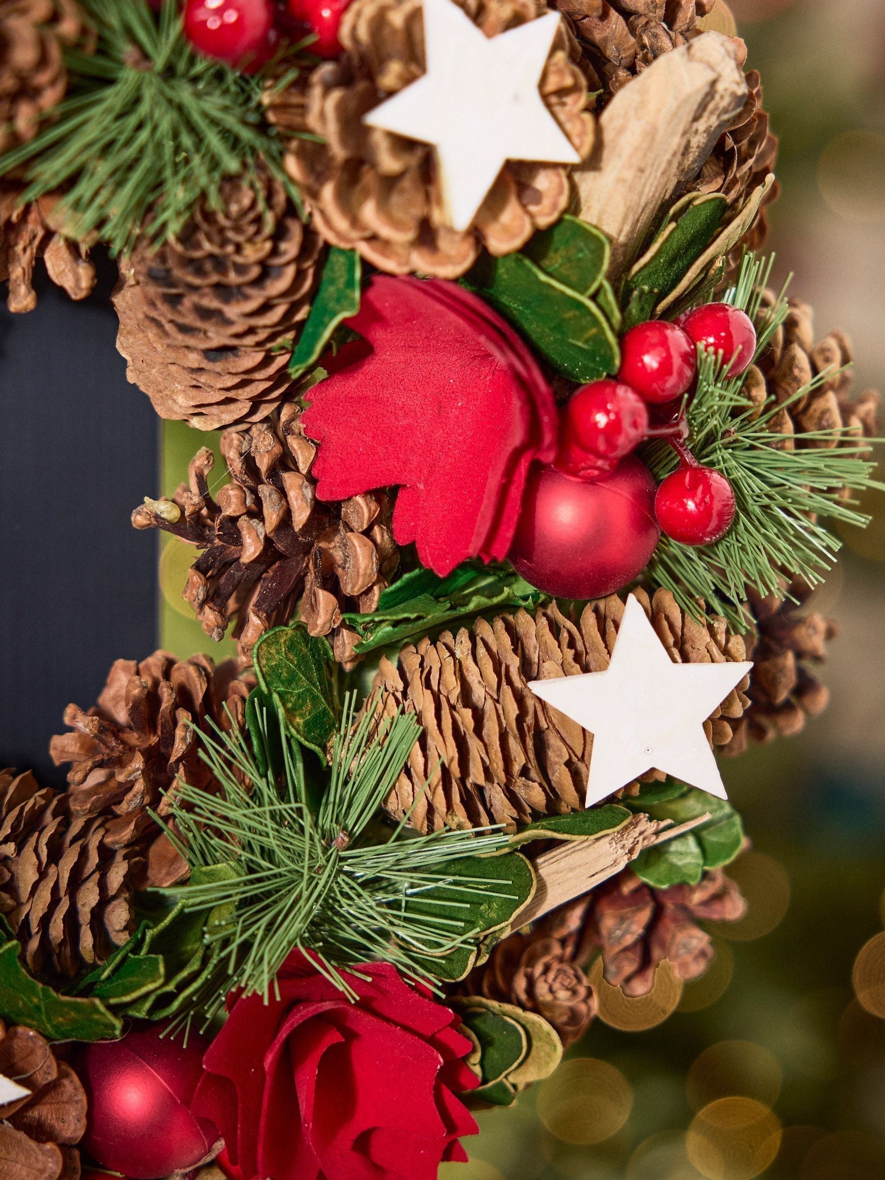 Dibor Stars and Roses winter wreath 35cm, UK version