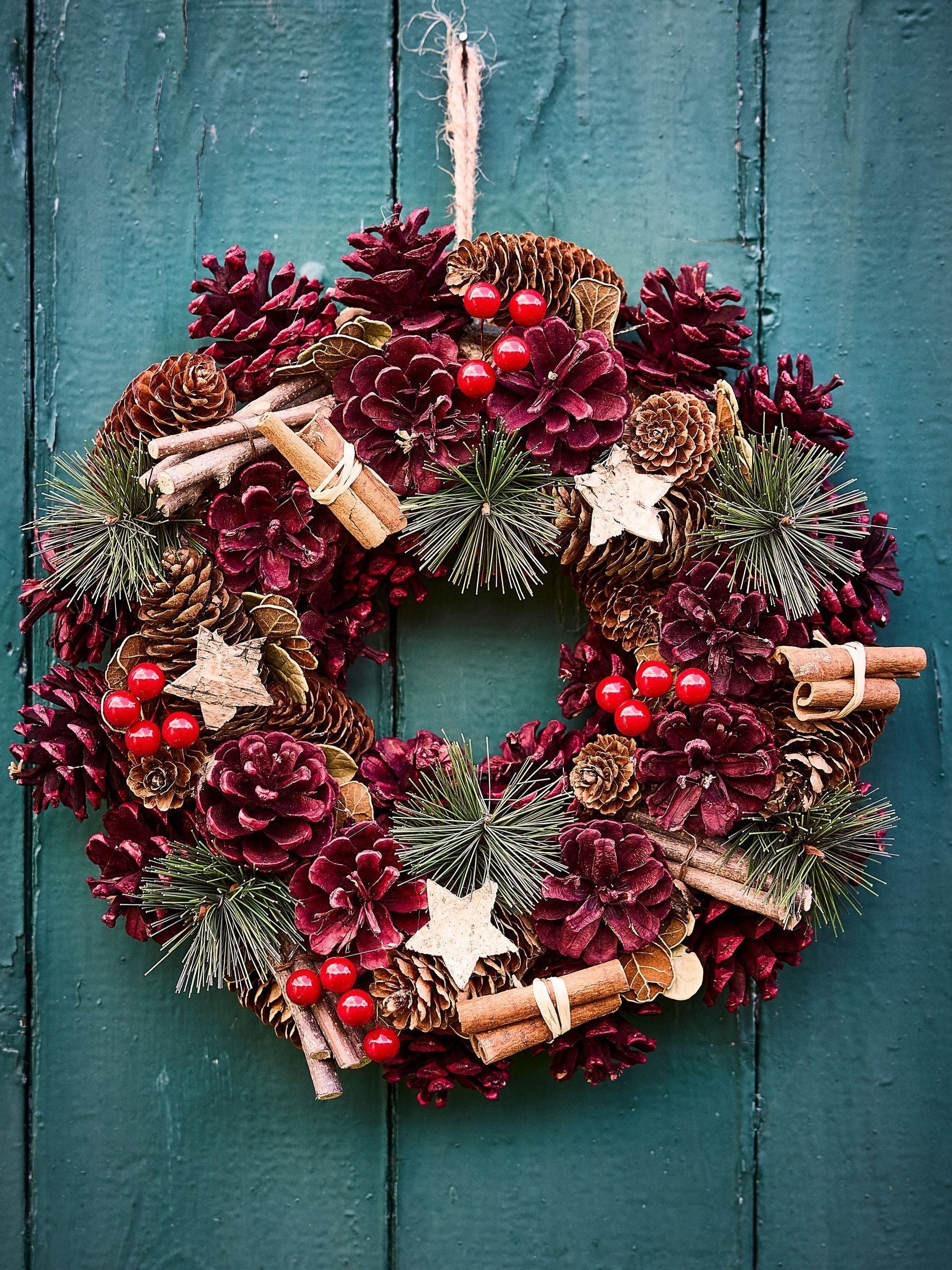 Dibor Cinnamon Stars wreath 30cm (British brand)