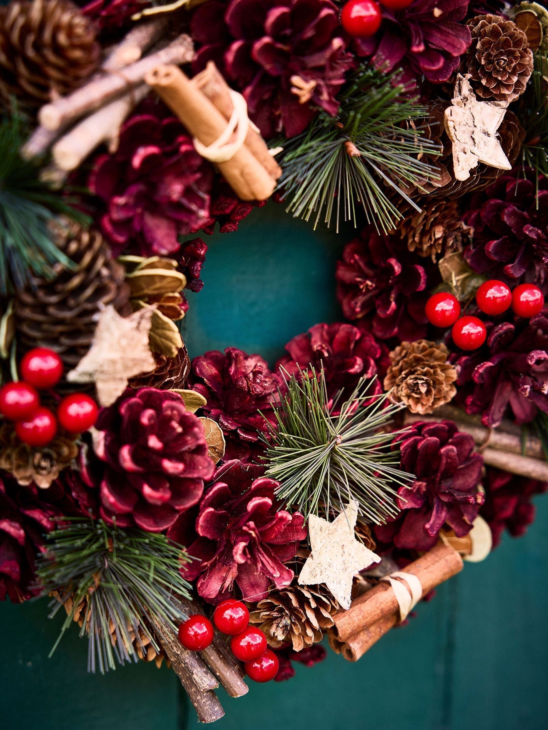 Dibor Cinnamon Stars wreath 30cm (British brand)