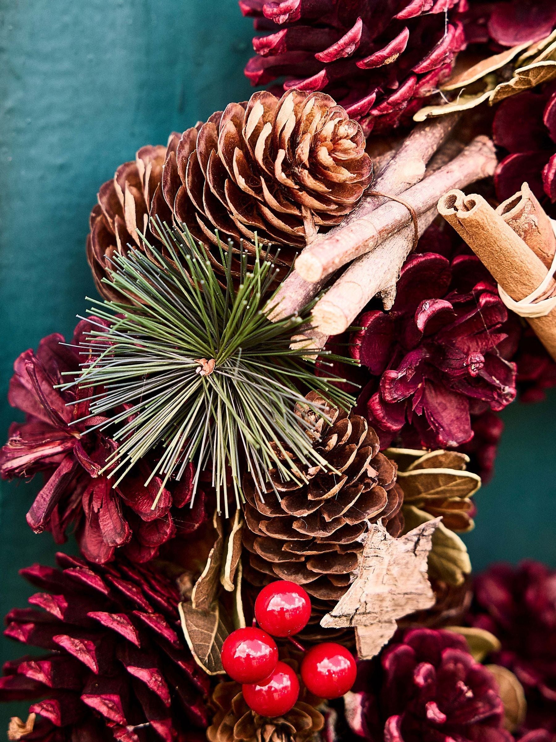 Dibor Cinnamon Stars wreath 30cm (British brand)