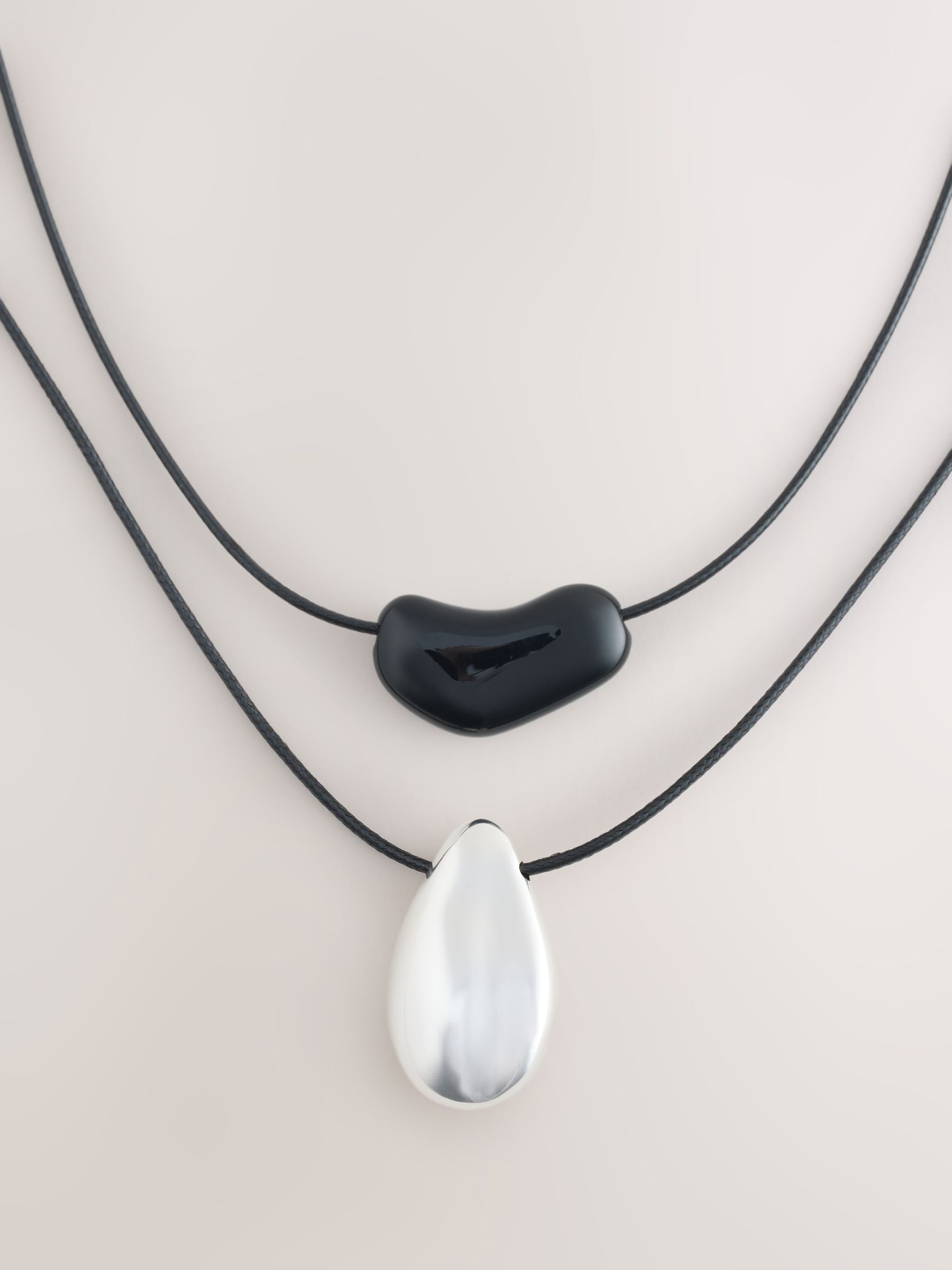 Cord pendant necklace black silver 2 layer - British product