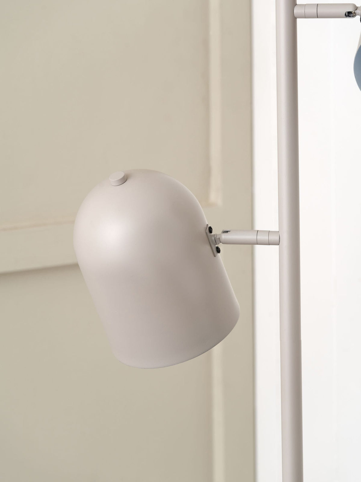 Finn metal cloche floor lamp with two heads grey finish - British product